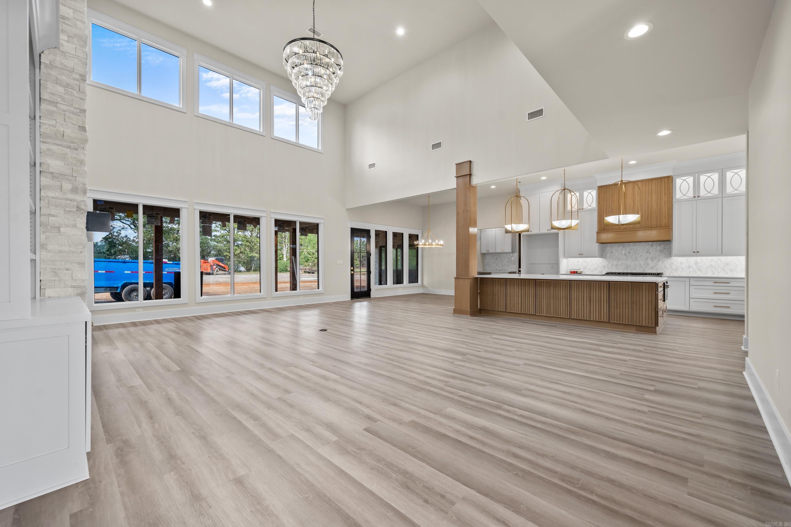 ARLINGTON PARK - Residential