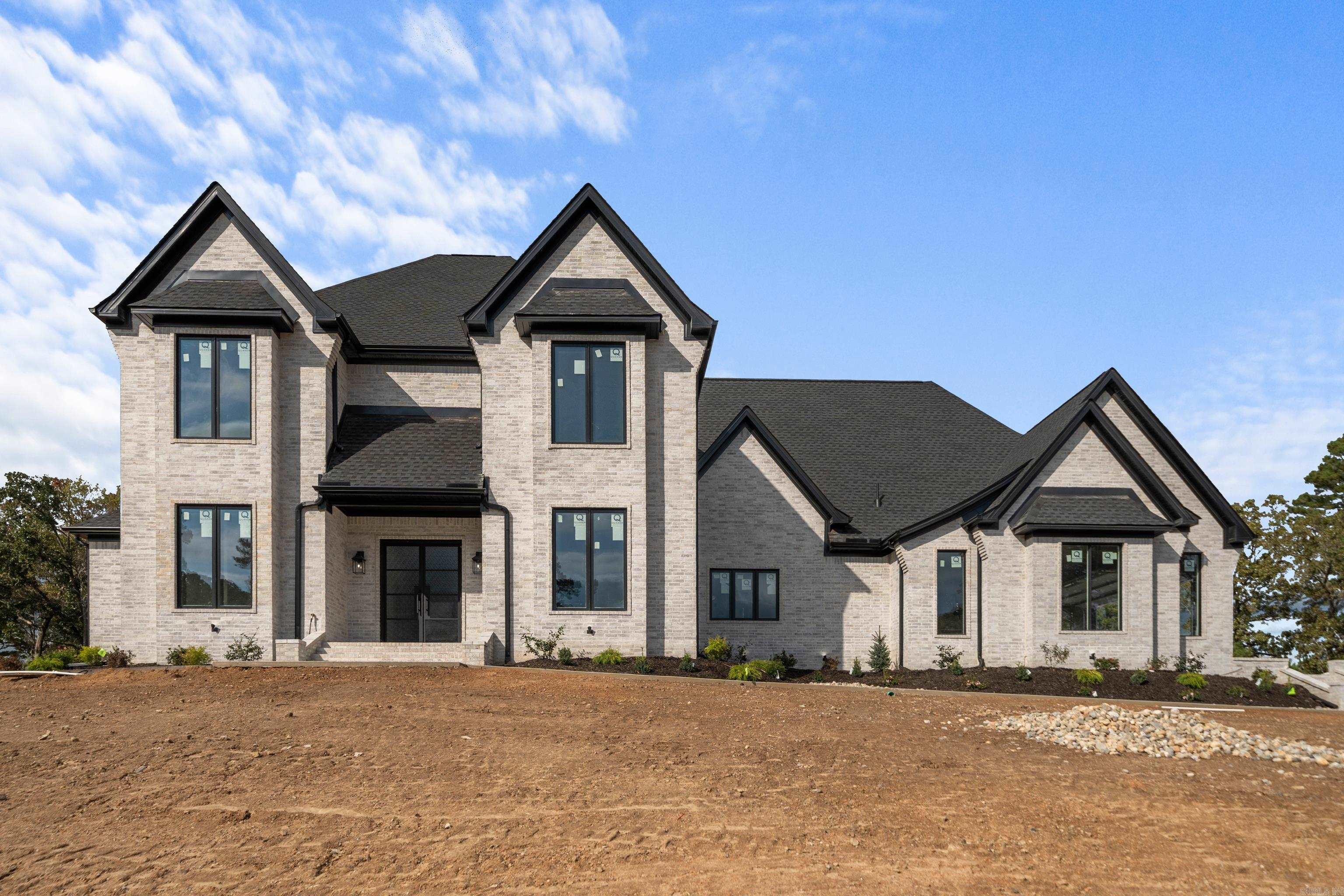 ARLINGTON PARK - Residential