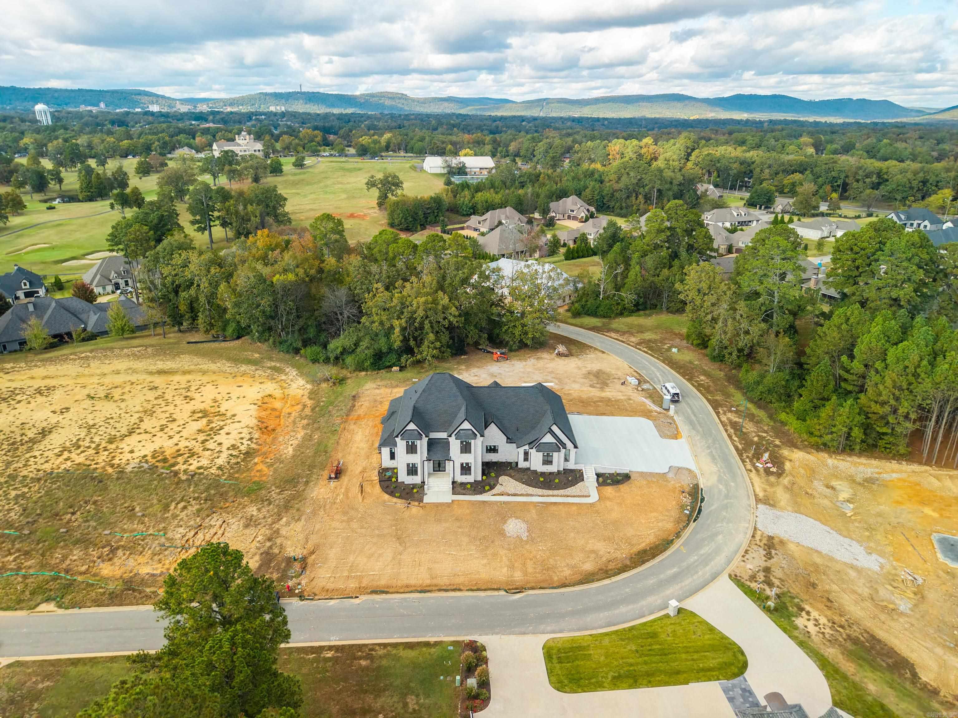 ARLINGTON PARK - Residential