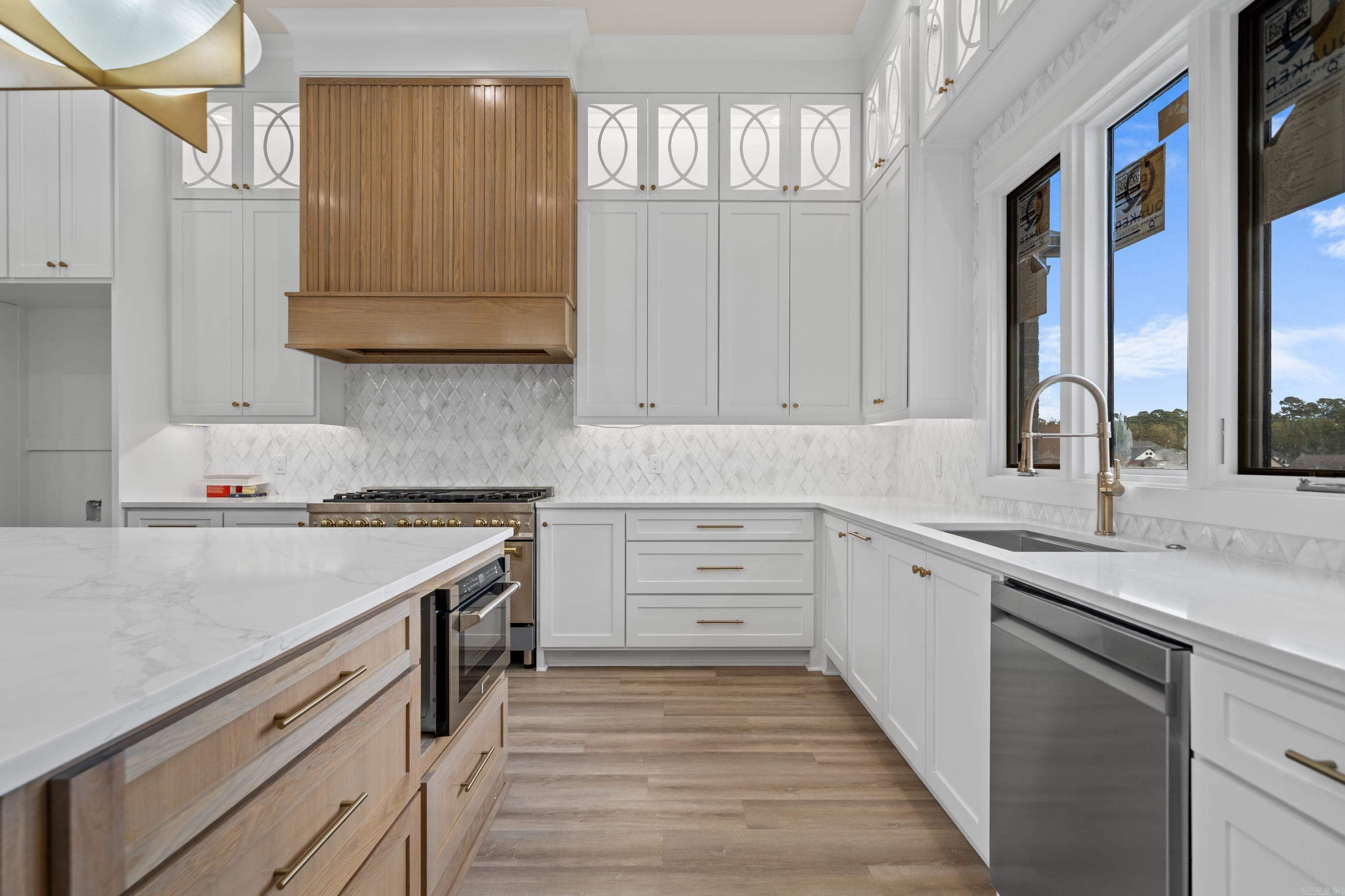 ARLINGTON PARK - Residential