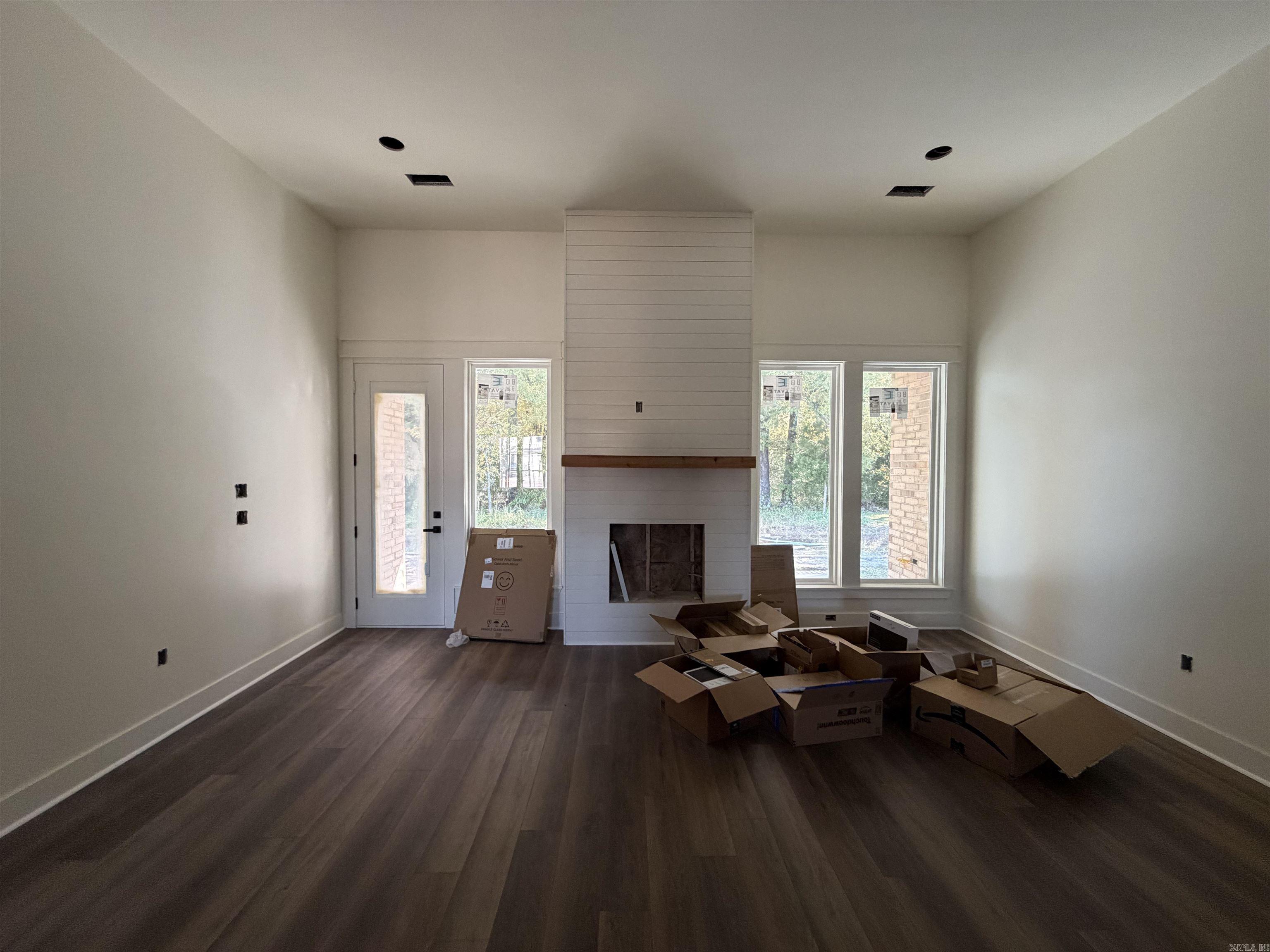 SUNSET LANDING - Residential