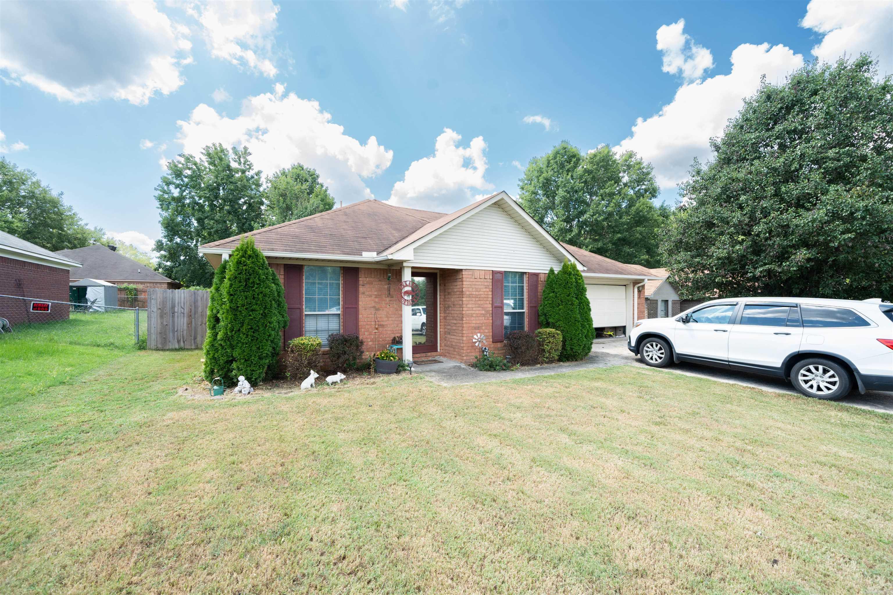 OPEN HOUSE Sunday, 9/14/25 from 1-4pm. Three bedroom, two bathroom home nestled on the edge of a subdivision, but looking out at a neighboring pasture for the best feeling of rural living. Two car garage, fenced in backyard, walk-in master closet. Located close to the highway, you have quick access to all of what Greenbrier has to offer or your commute.