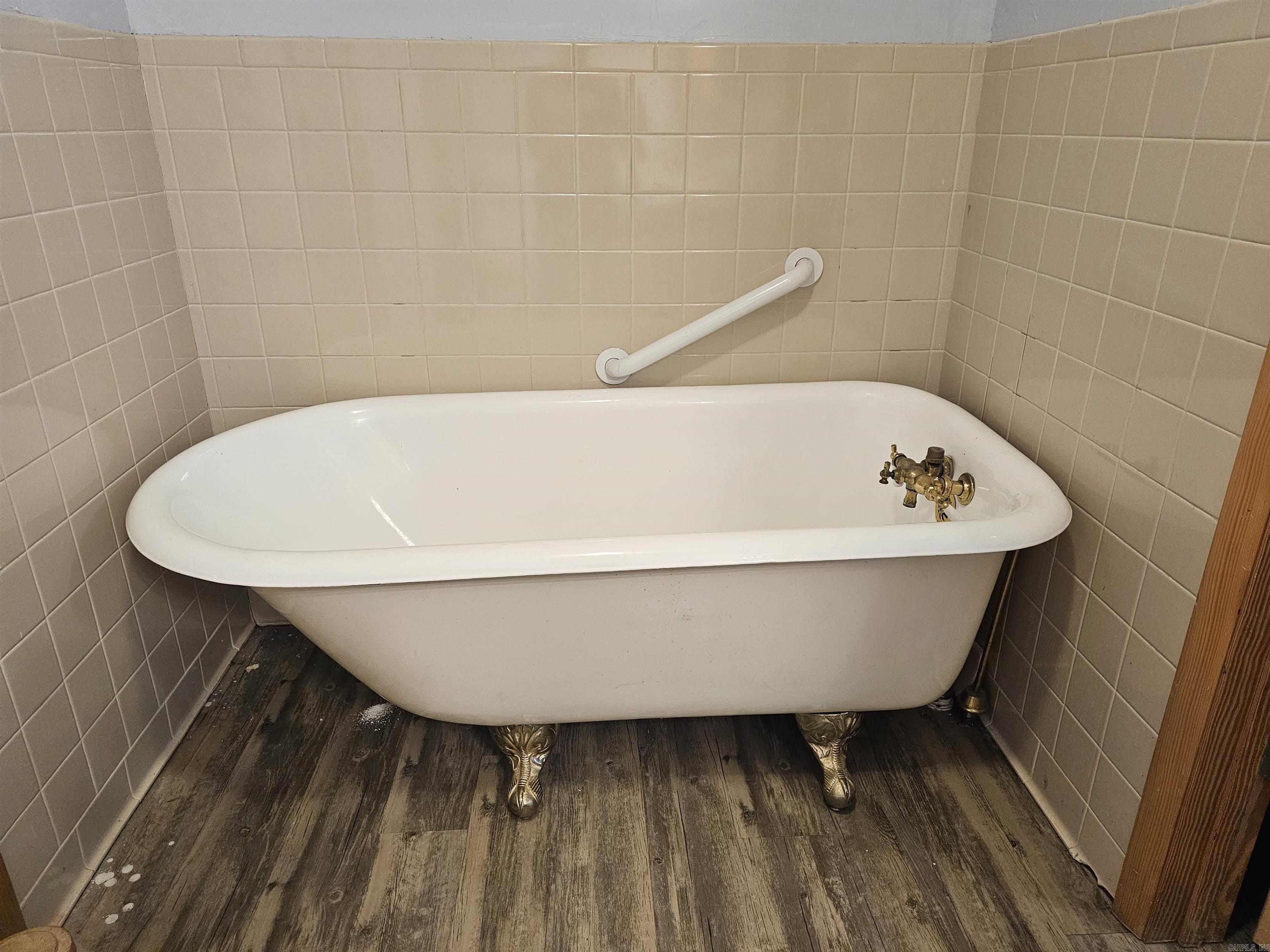 R D WADDILL - Residential