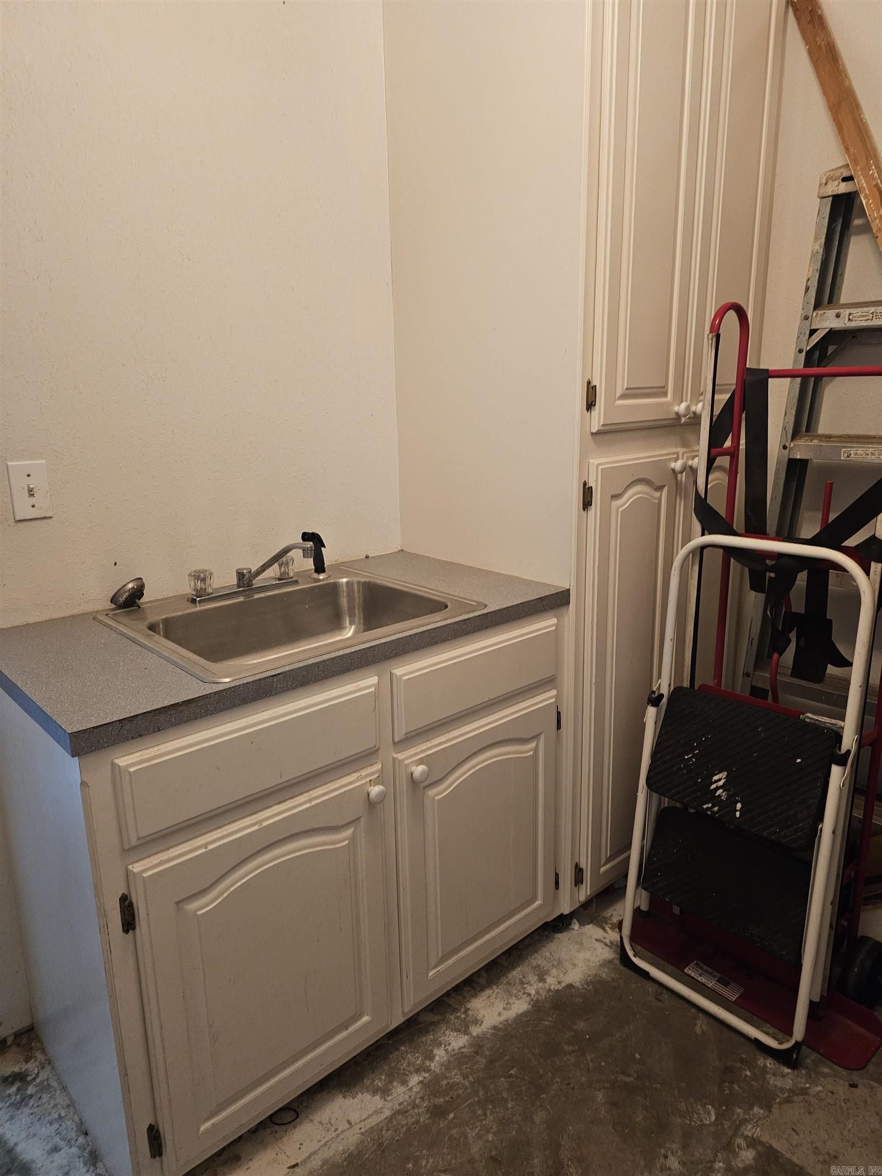 R D WADDILL - Residential