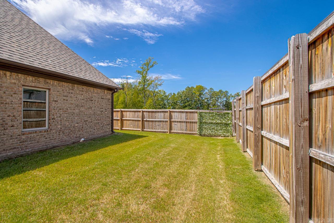 HURRICANE GARDENS - Residential