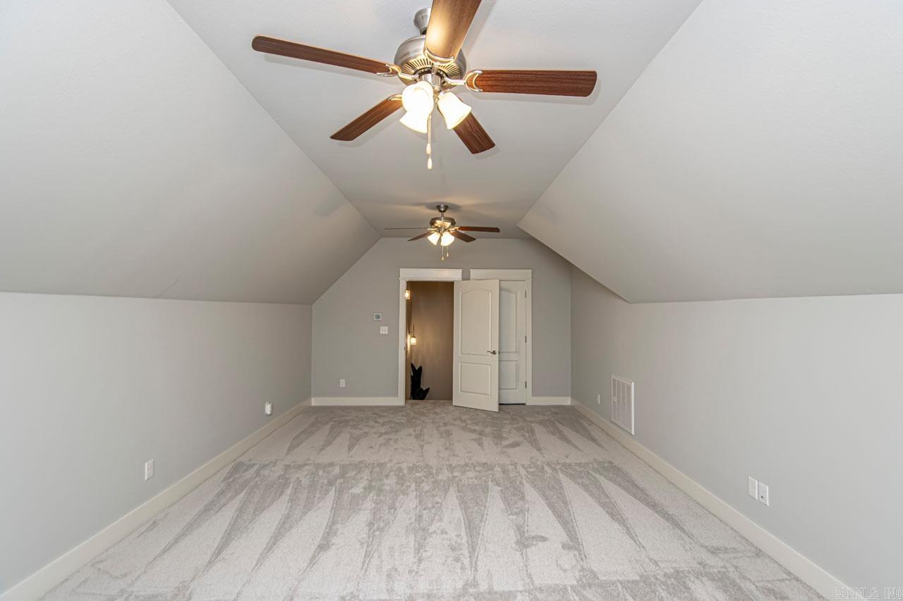 HURRICANE GARDENS - Residential