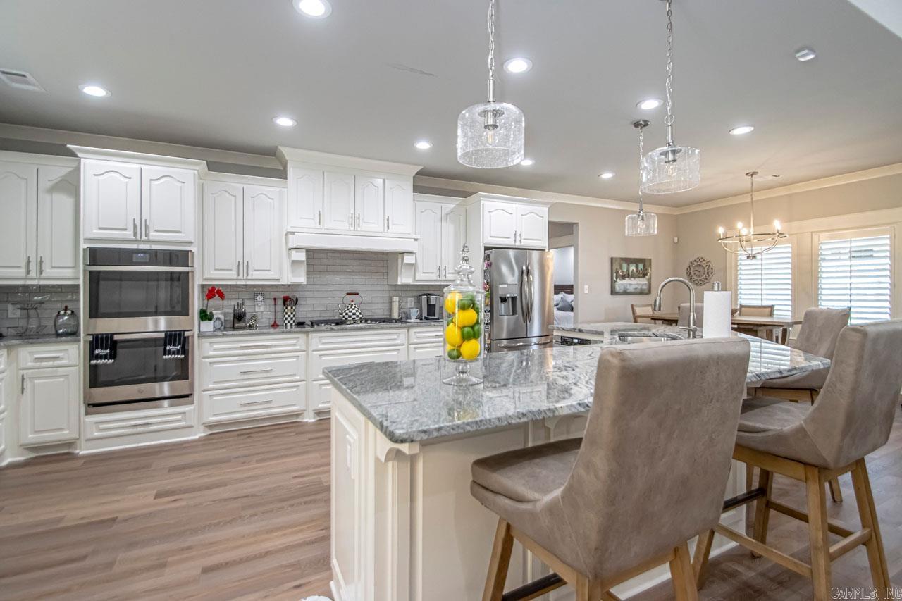 HURRICANE GARDENS - Residential