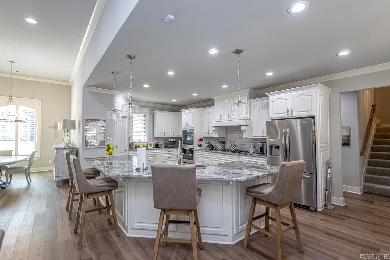 HURRICANE GARDENS - Residential