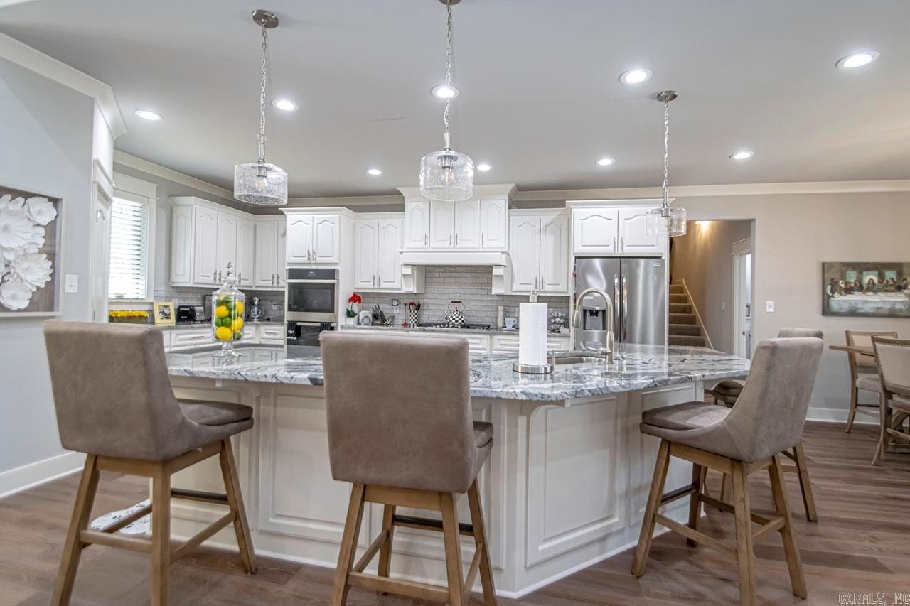 HURRICANE GARDENS - Residential