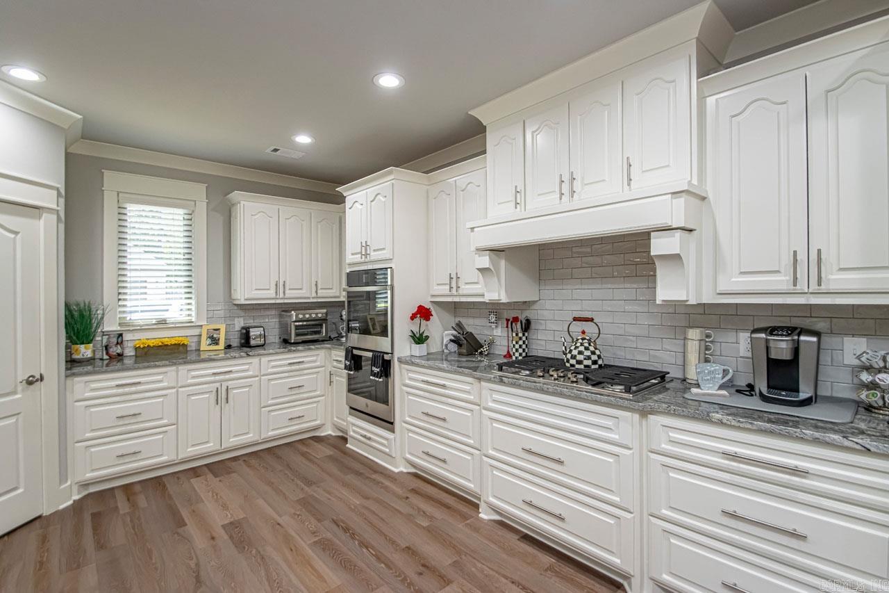 HURRICANE GARDENS - Residential