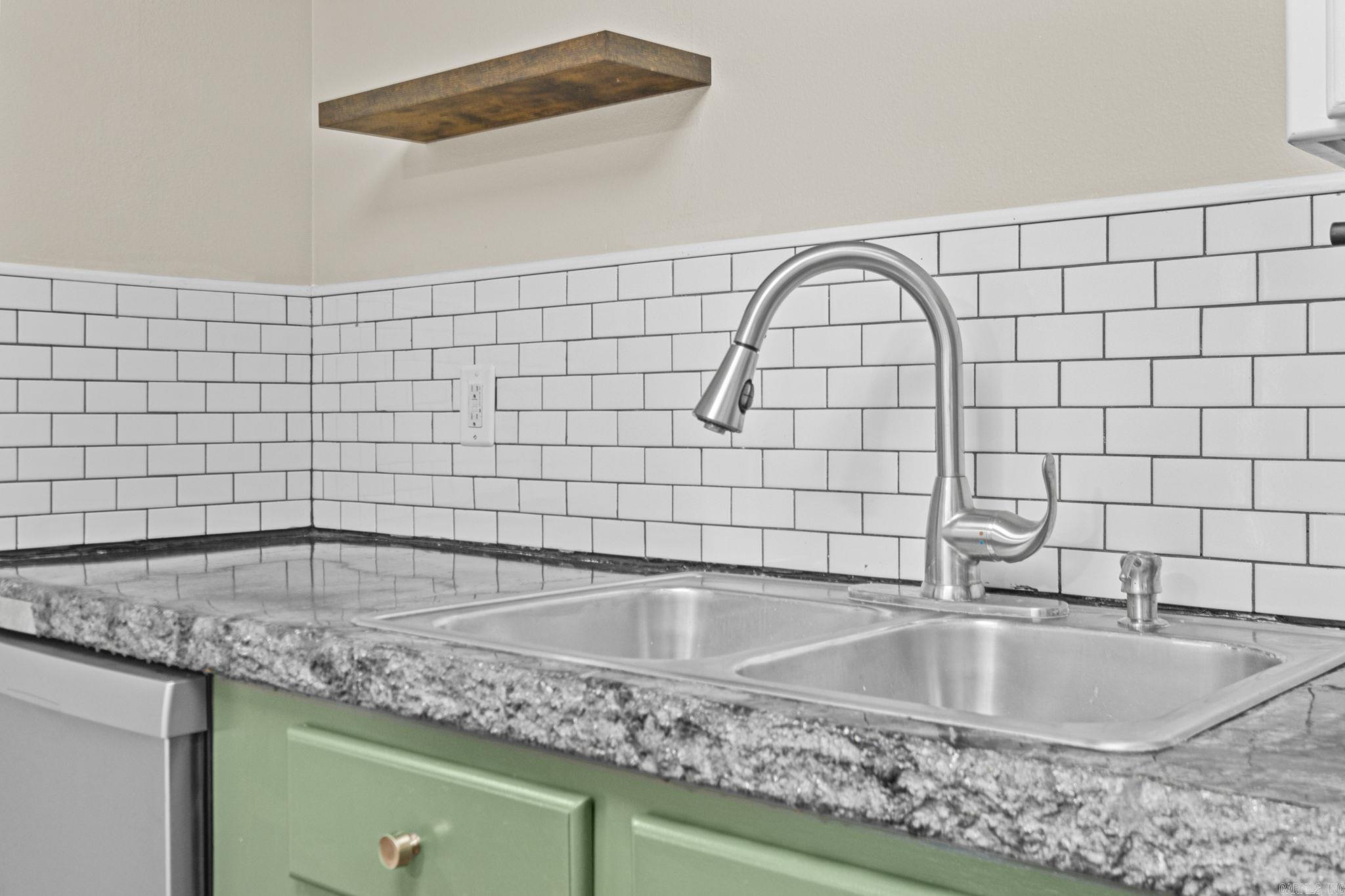 WEATHERWOOD - Residential