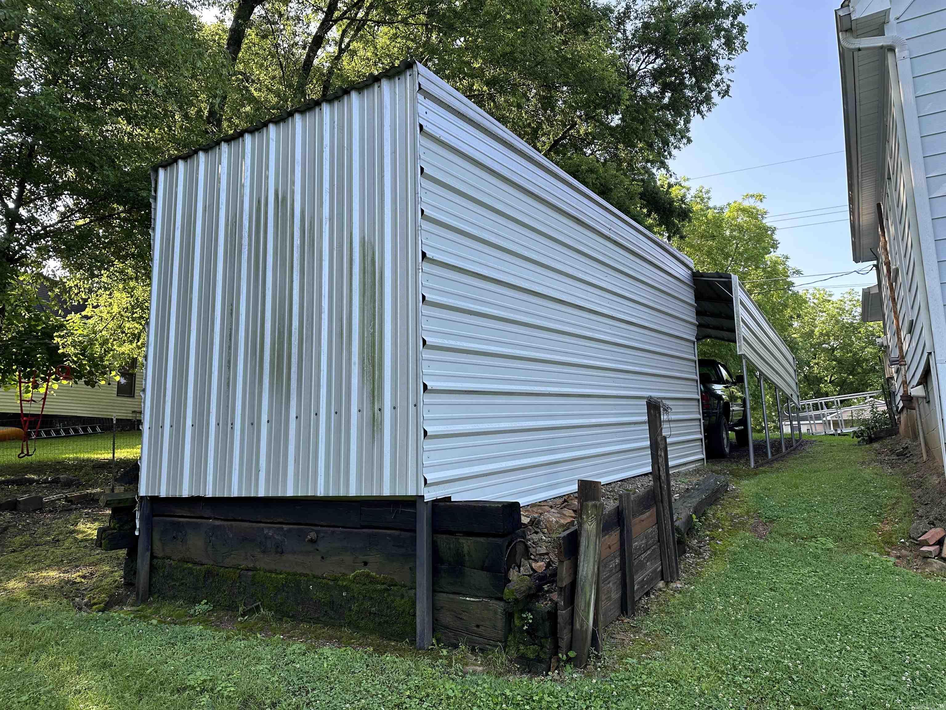 Metes & Bounds - Residential