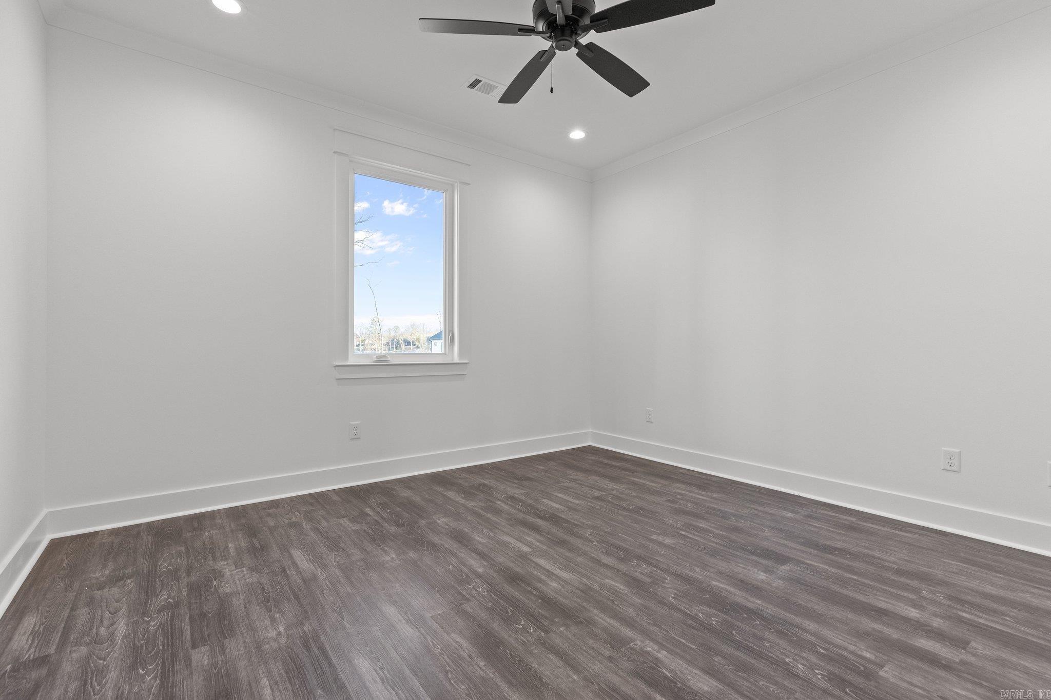 THE POINTE HURRICANE ESTATES - Residential