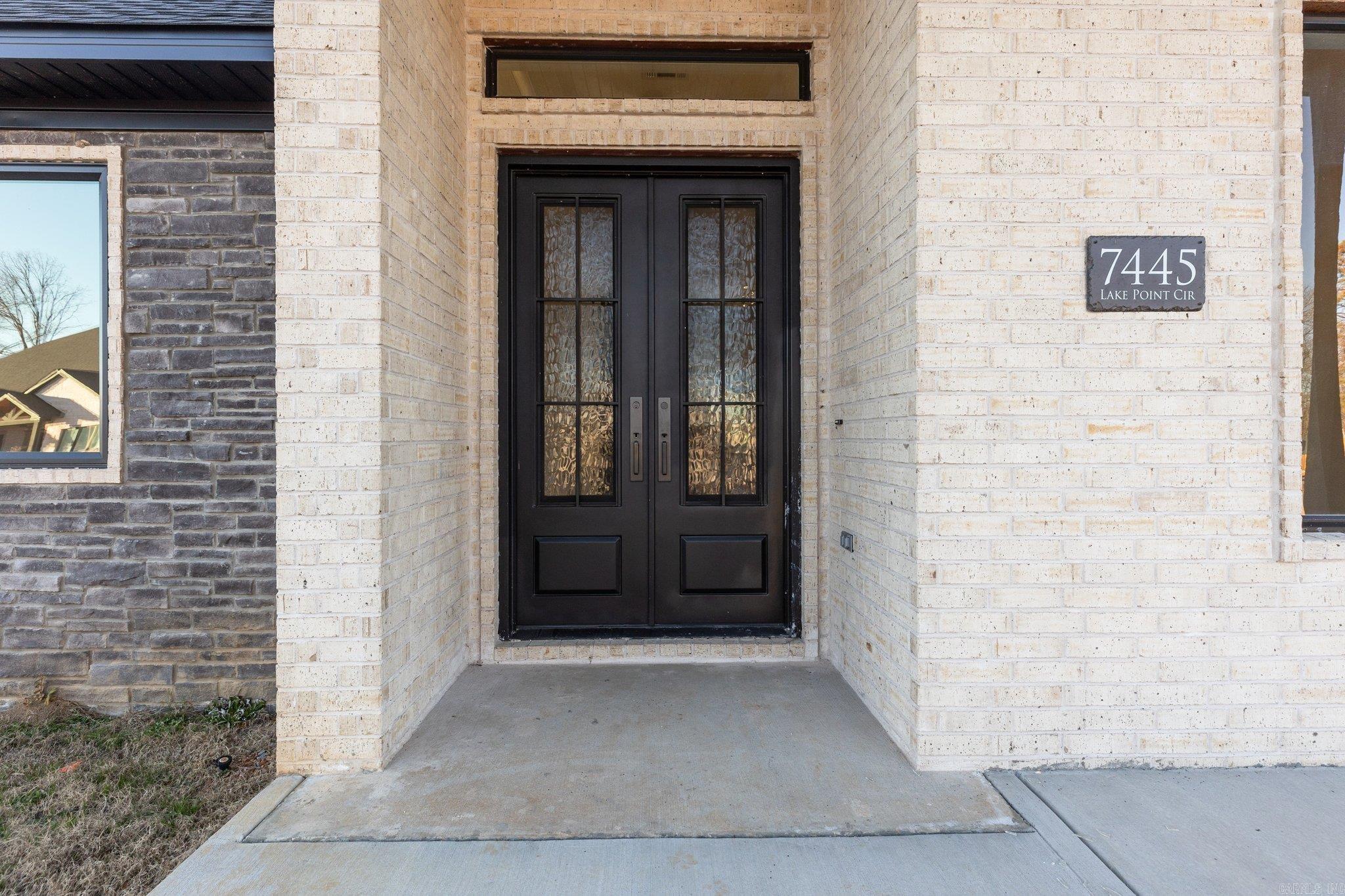 THE POINTE HURRICANE ESTATES - Residential