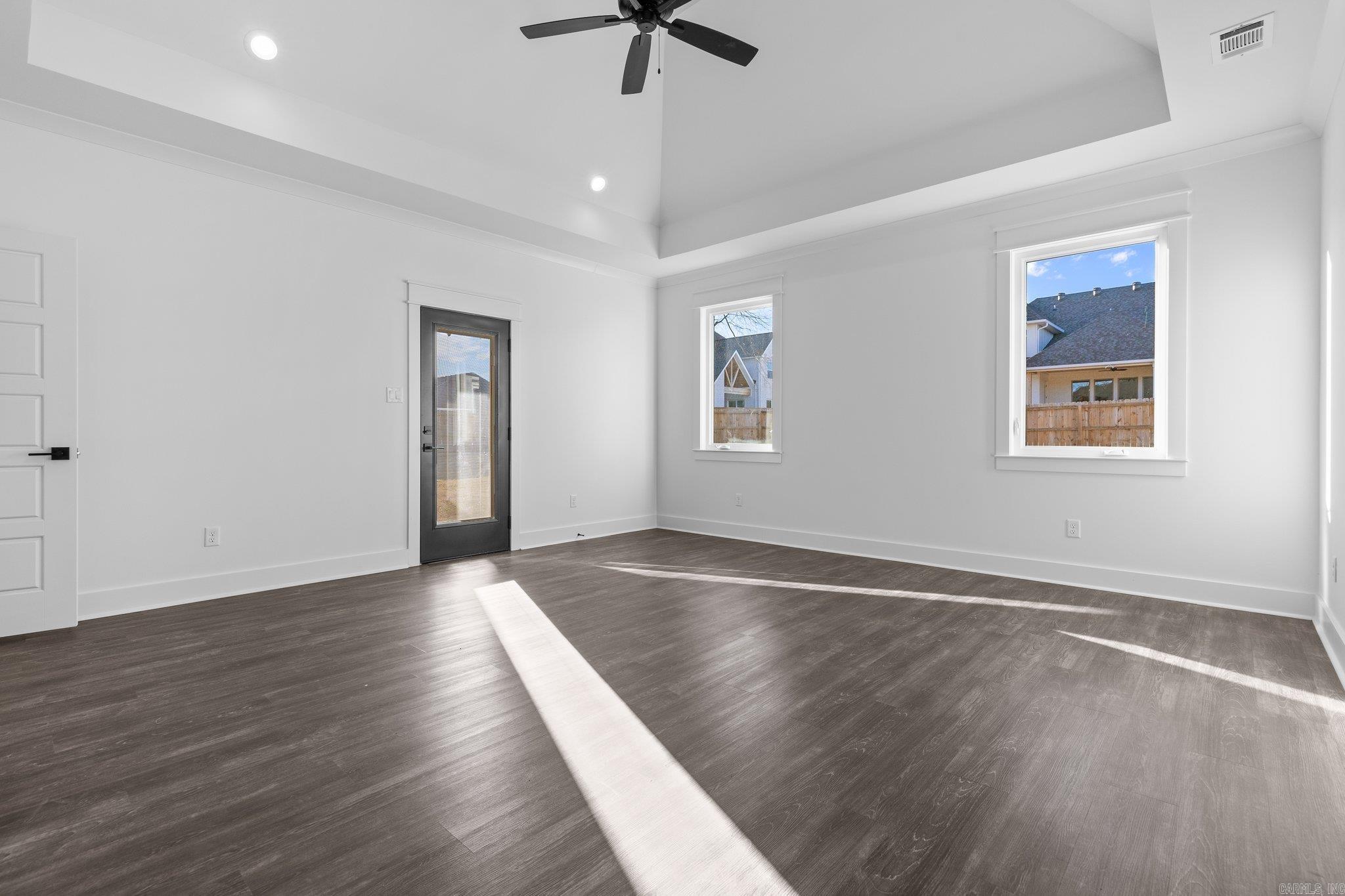 THE POINTE HURRICANE ESTATES - Residential