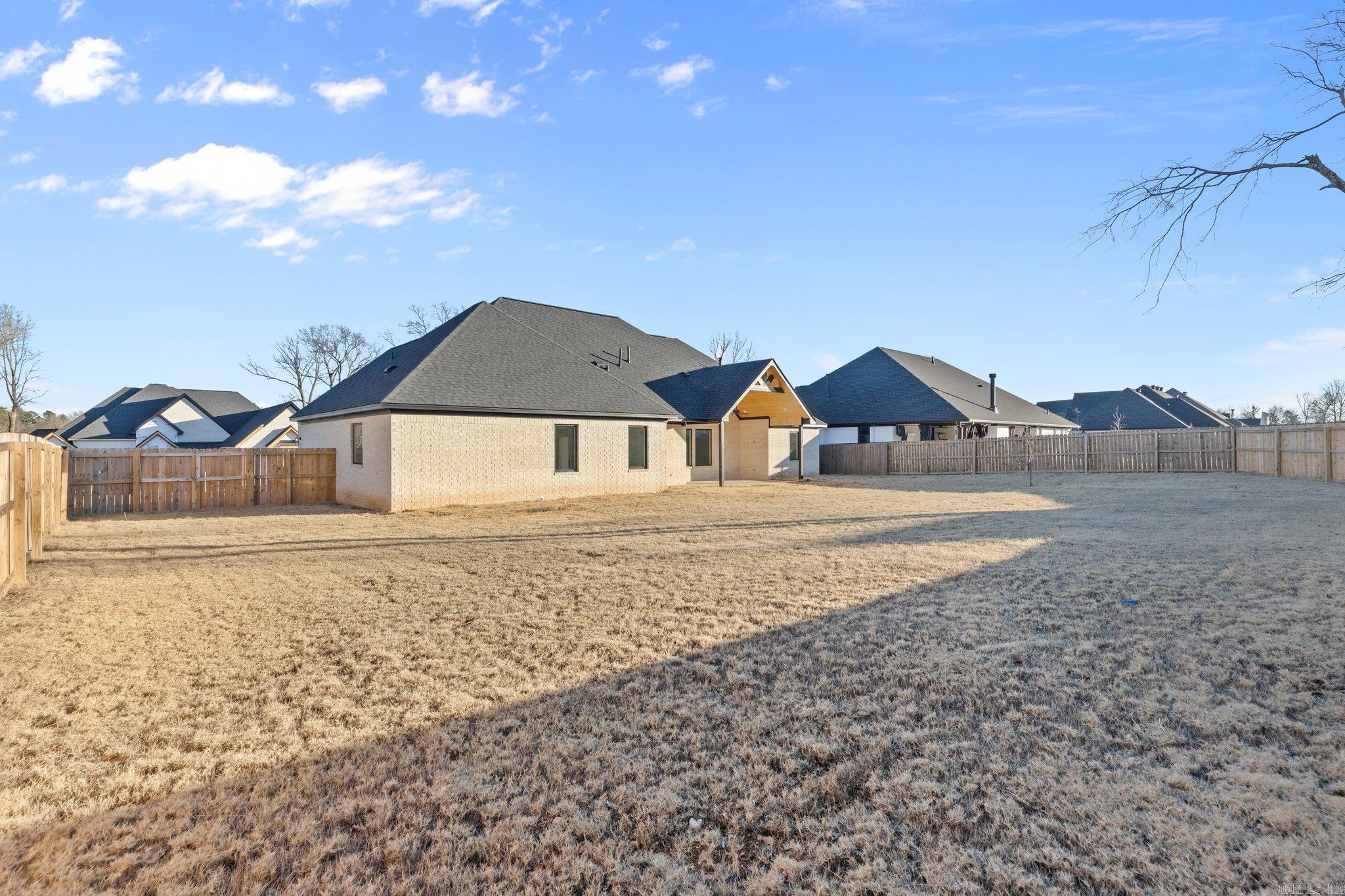 THE POINTE HURRICANE ESTATES - Residential