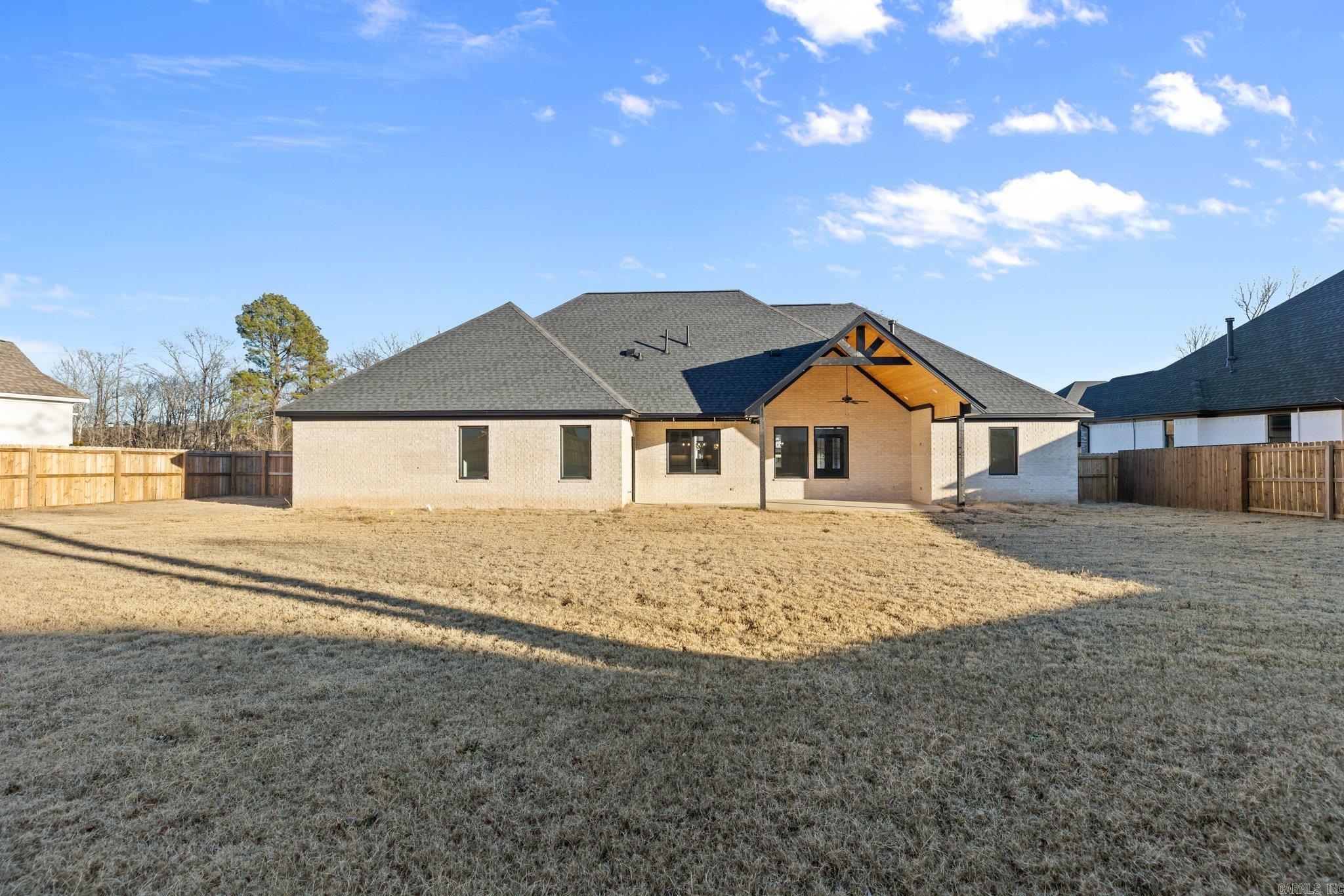 THE POINTE HURRICANE ESTATES - Residential