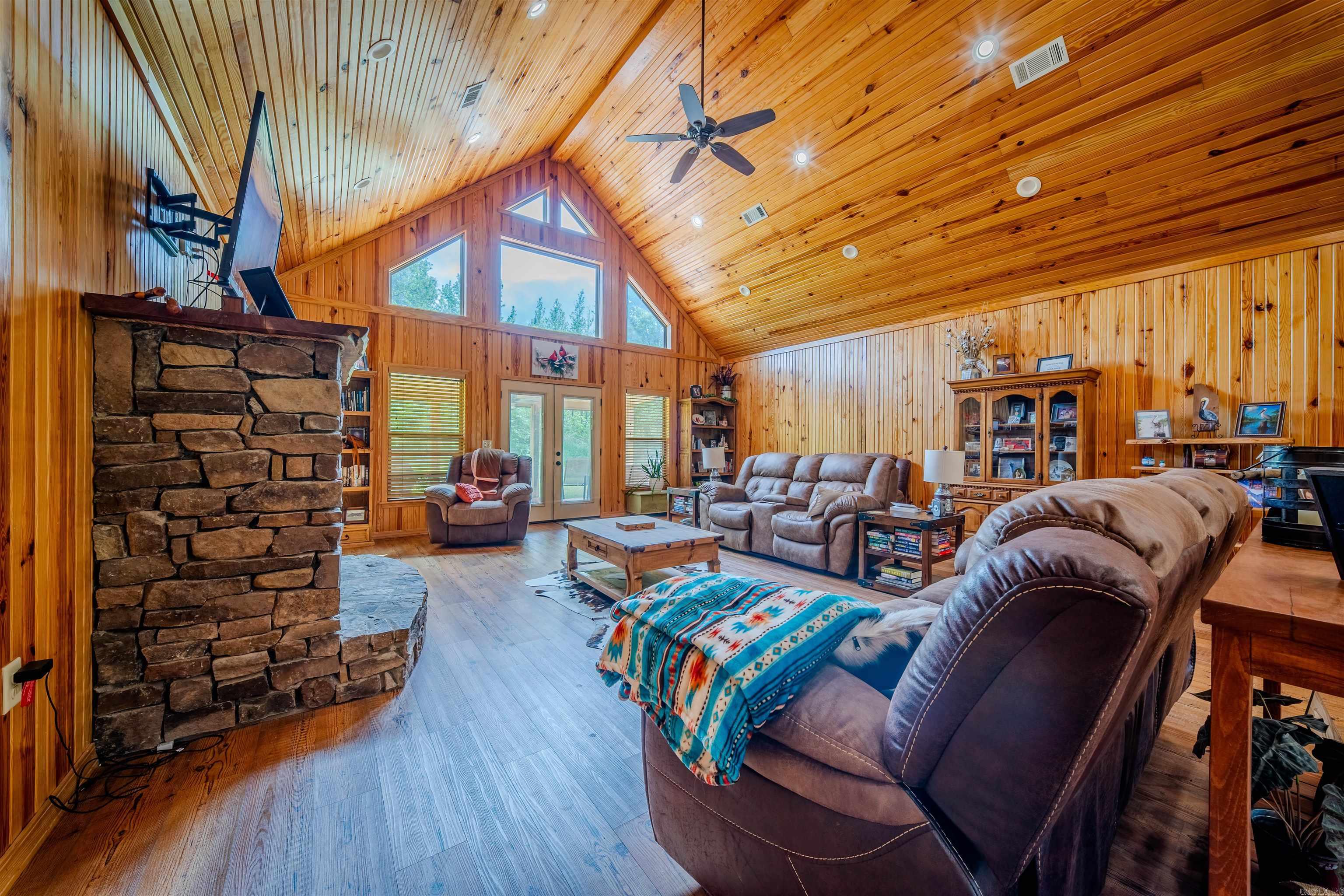 Metes & Bounds - Residential