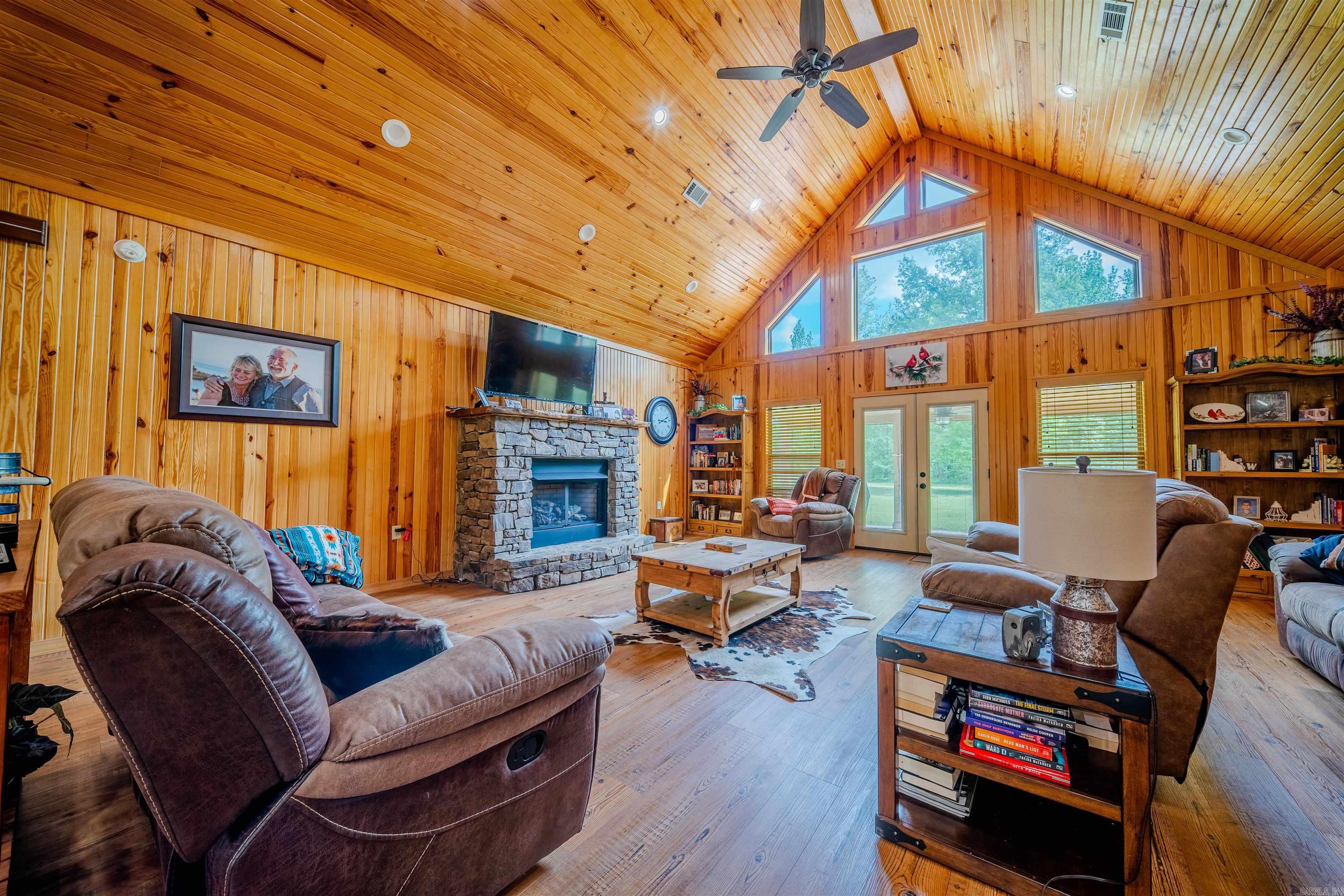 Metes & Bounds - Residential