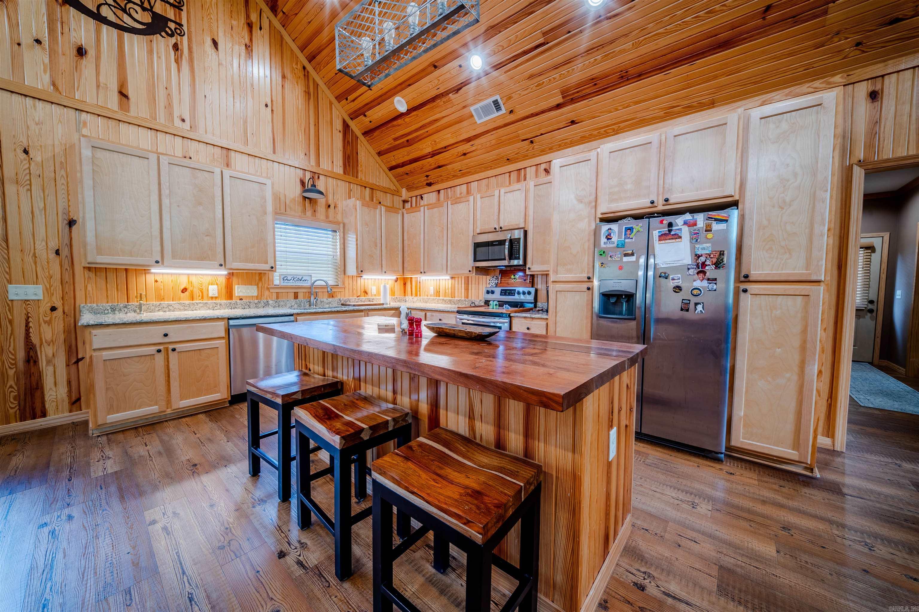 Metes & Bounds - Residential