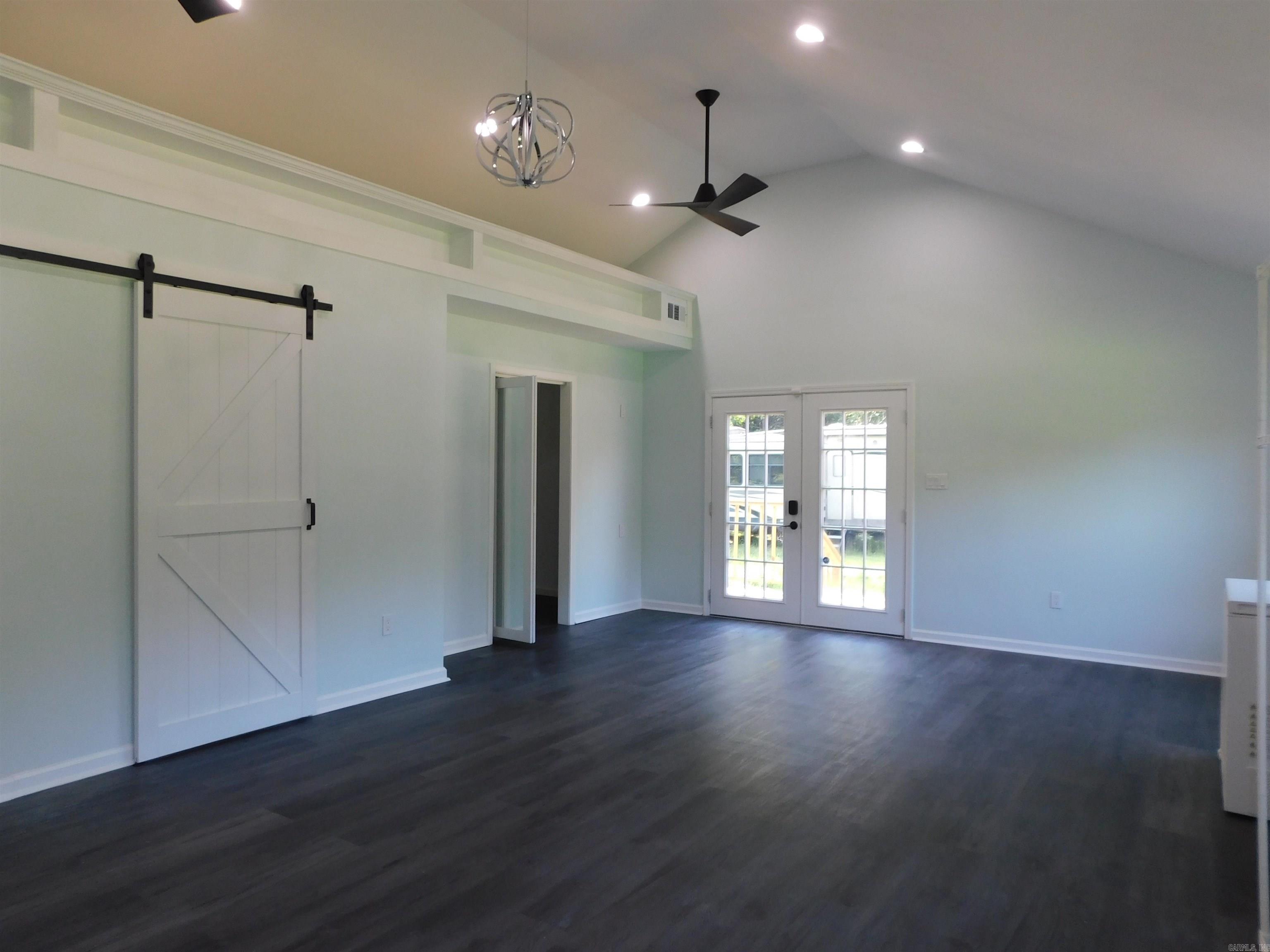 Ellen Acres - Residential