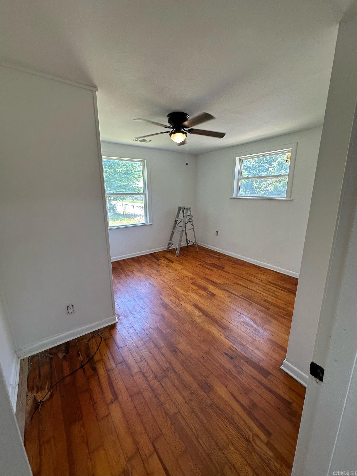 HOLTS INDUSTRIAL - Residential