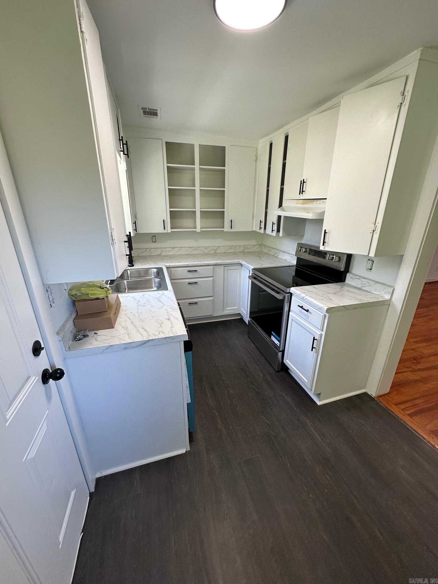 HOLTS INDUSTRIAL - Residential