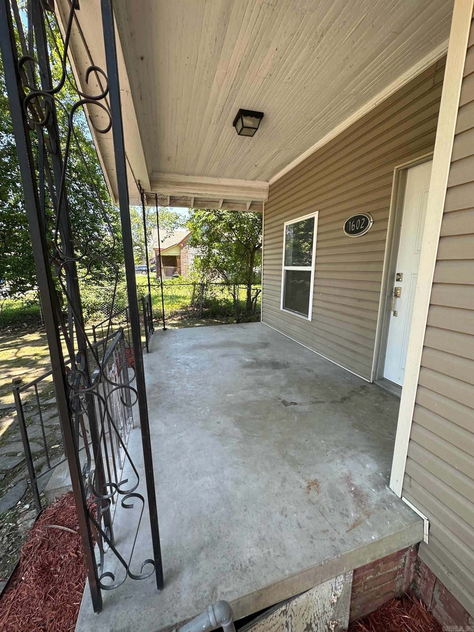 HOLTS INDUSTRIAL - Residential