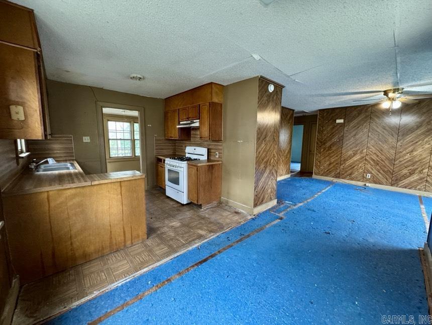 PINE FOREST - Residential