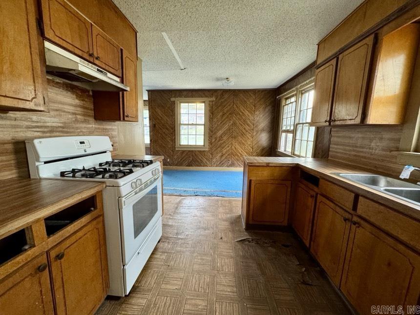 PINE FOREST - Residential