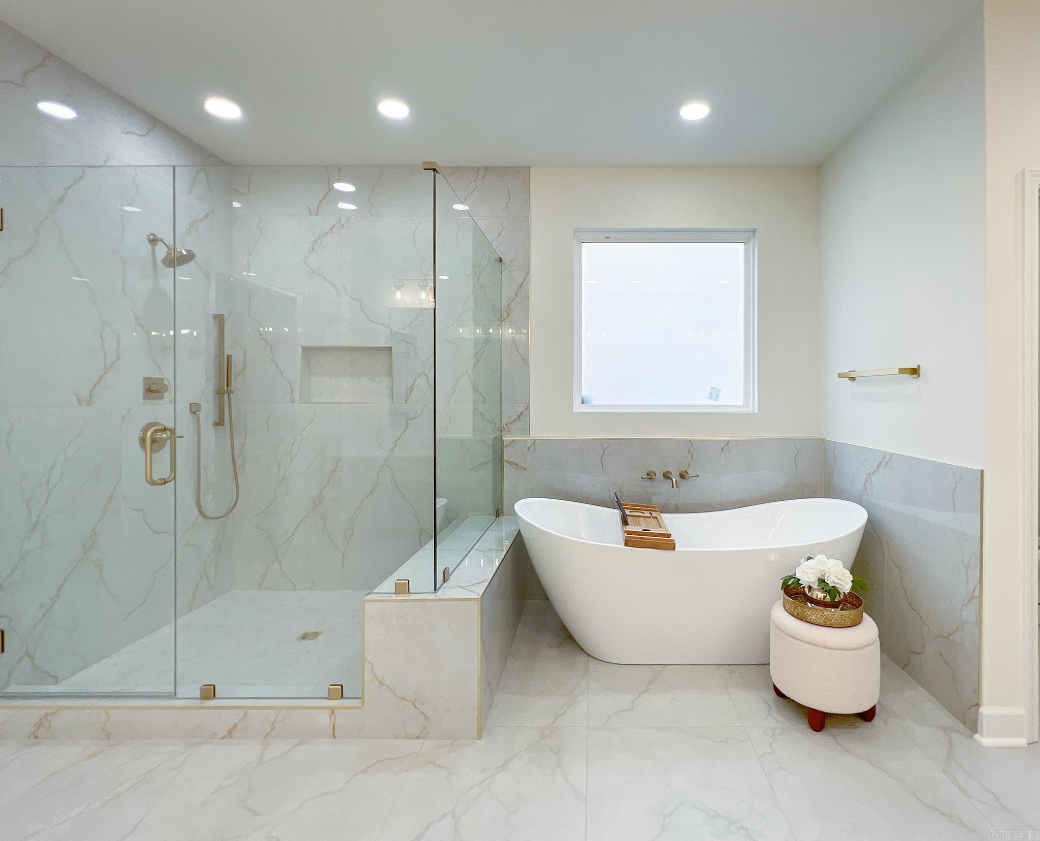 CHENAL VALLEY EPERNAY PLACE - Residential
