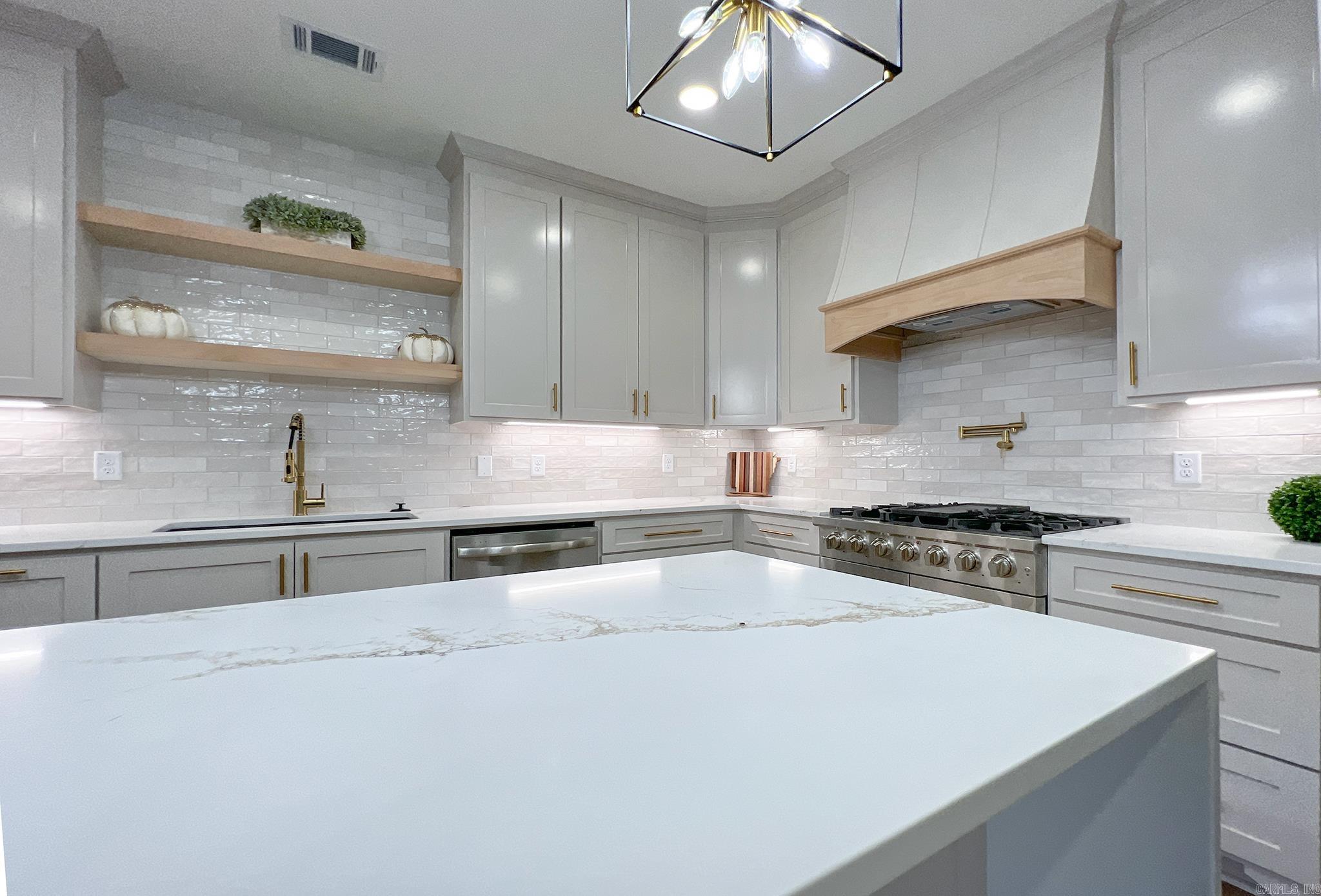 CHENAL VALLEY EPERNAY PLACE - Residential
