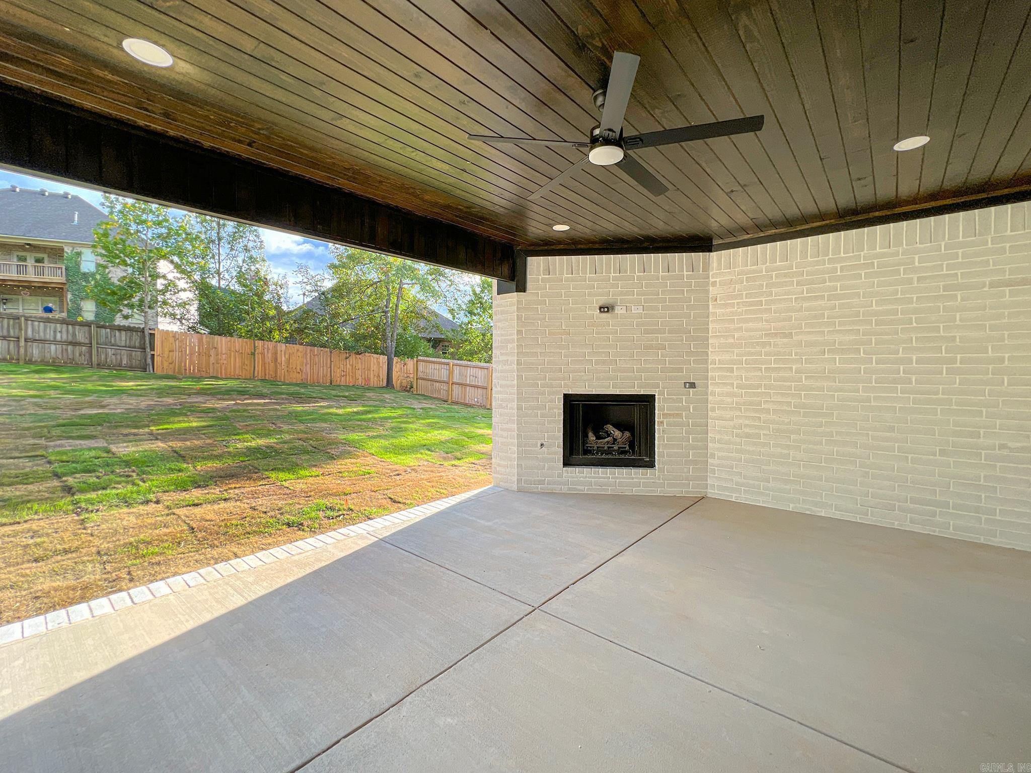 CHENAL VALLEY EPERNAY PLACE - Residential