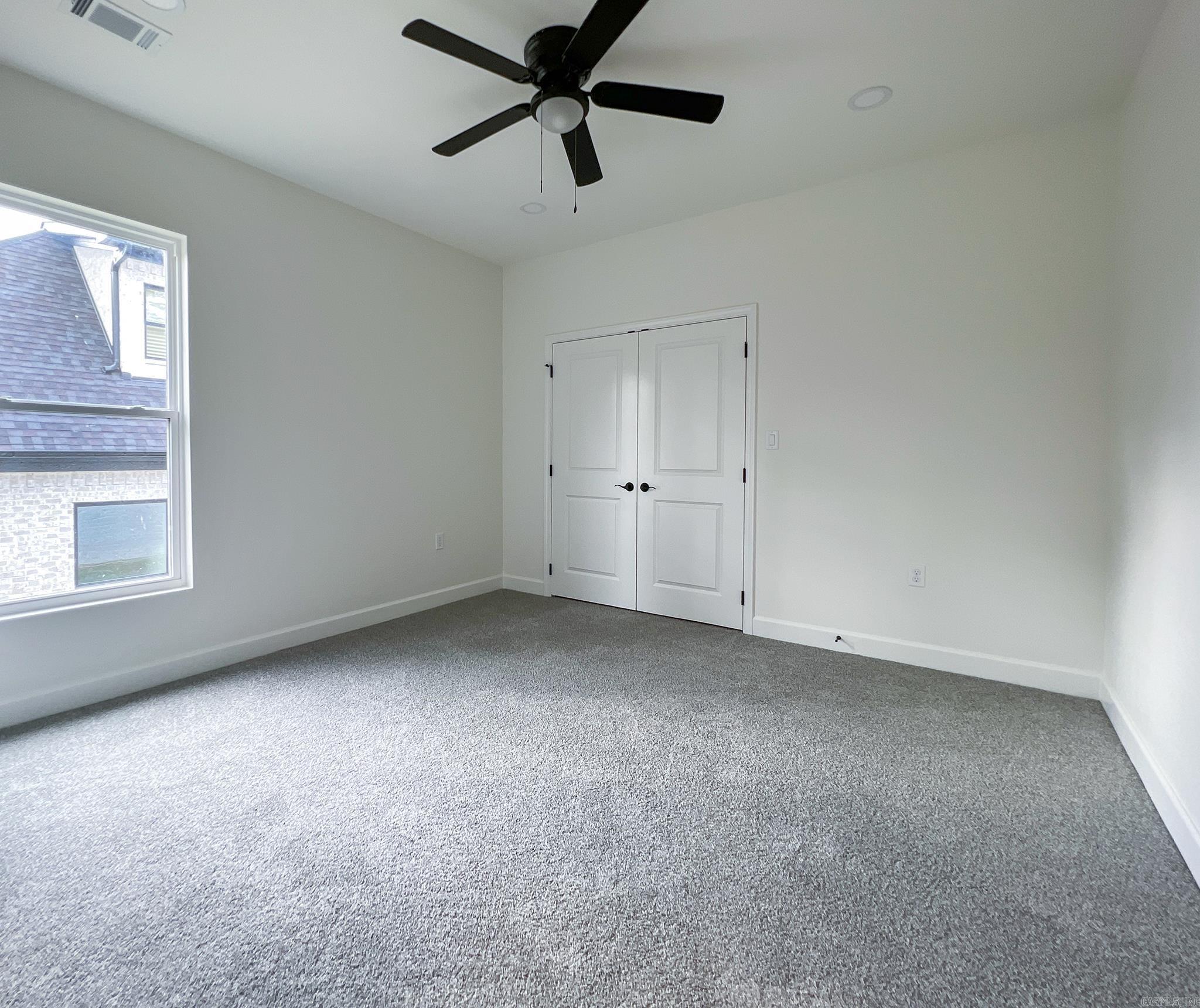 CHENAL VALLEY EPERNAY PLACE - Residential