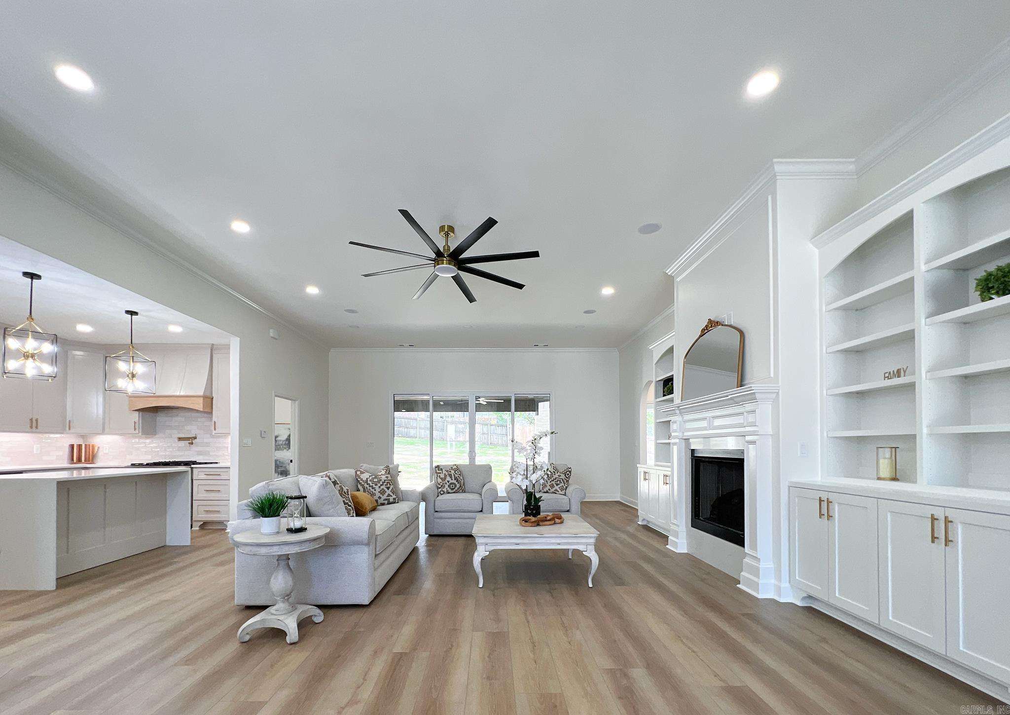 CHENAL VALLEY EPERNAY PLACE - Residential
