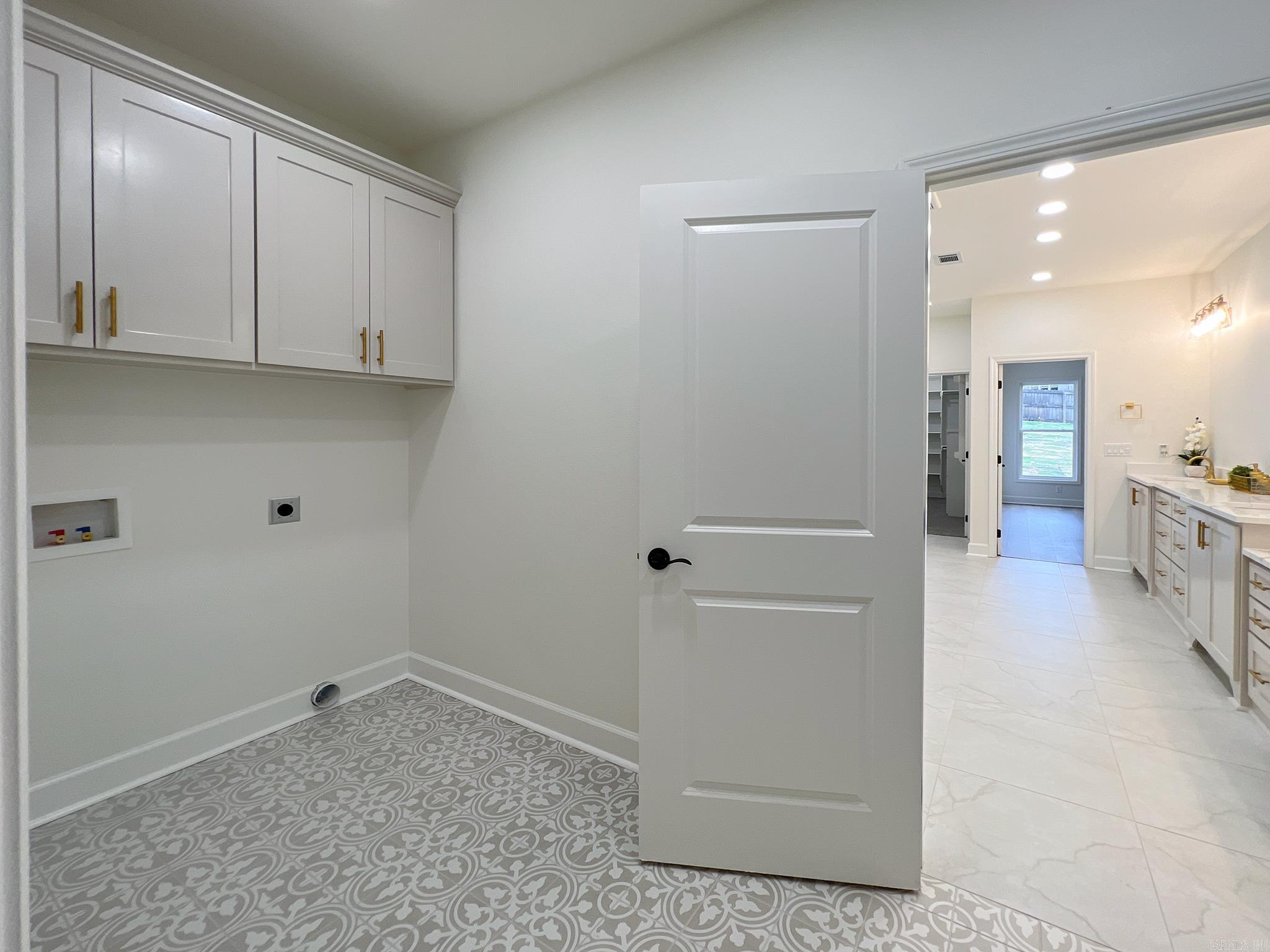 CHENAL VALLEY EPERNAY PLACE - Residential