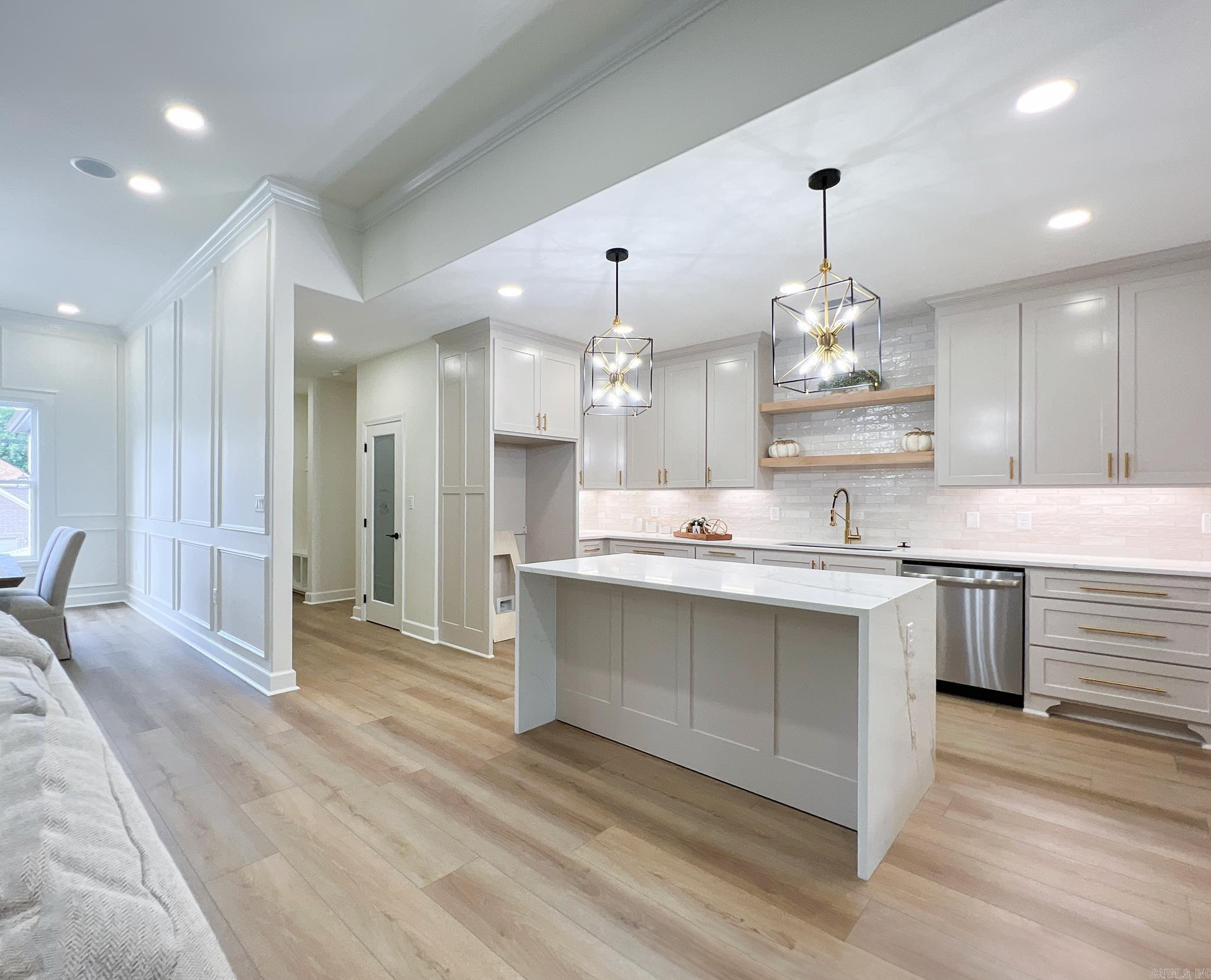 CHENAL VALLEY EPERNAY PLACE - Residential