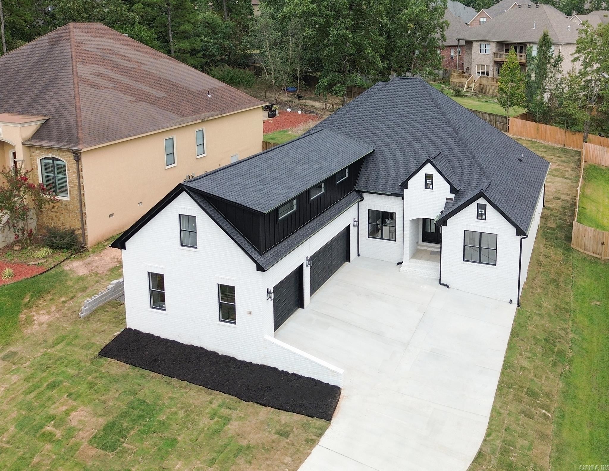 CHENAL VALLEY EPERNAY PLACE - Residential
