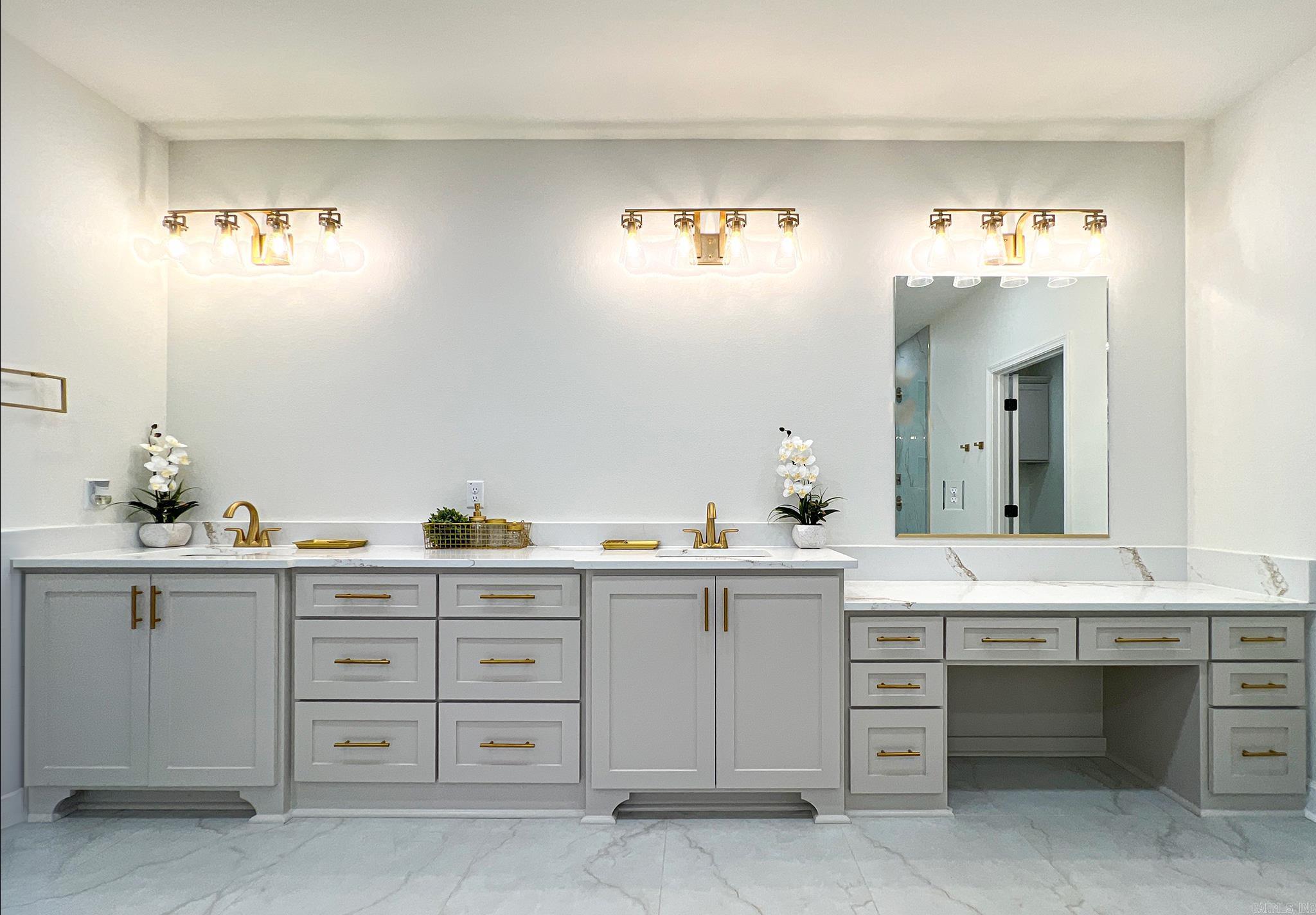 CHENAL VALLEY EPERNAY PLACE - Residential