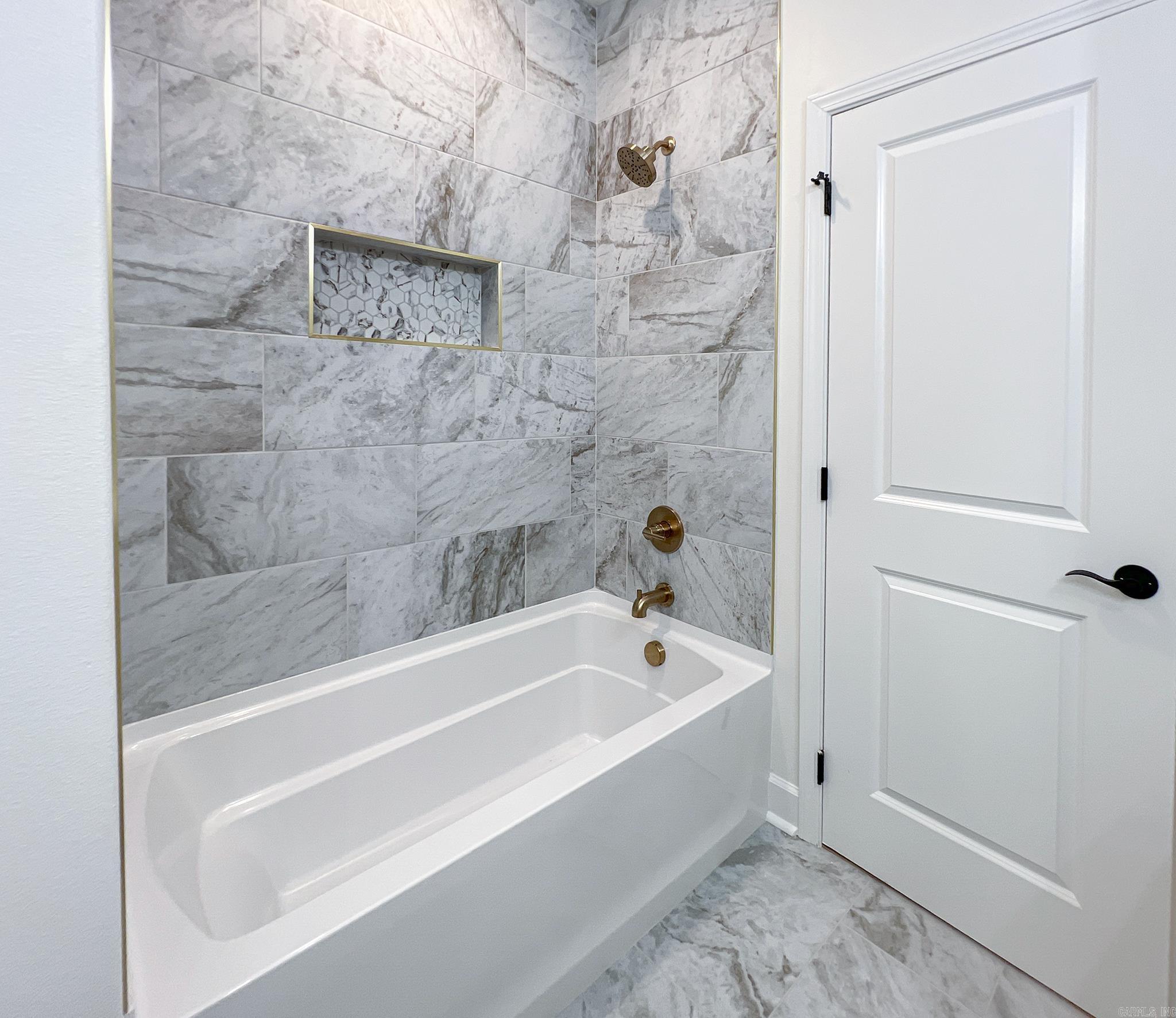 CHENAL VALLEY EPERNAY PLACE - Residential