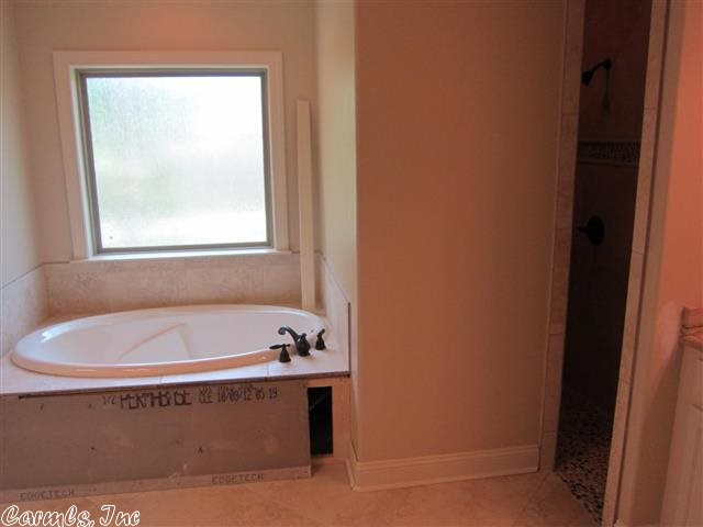 MAUMELLE VALLEY ESTATES - Residential