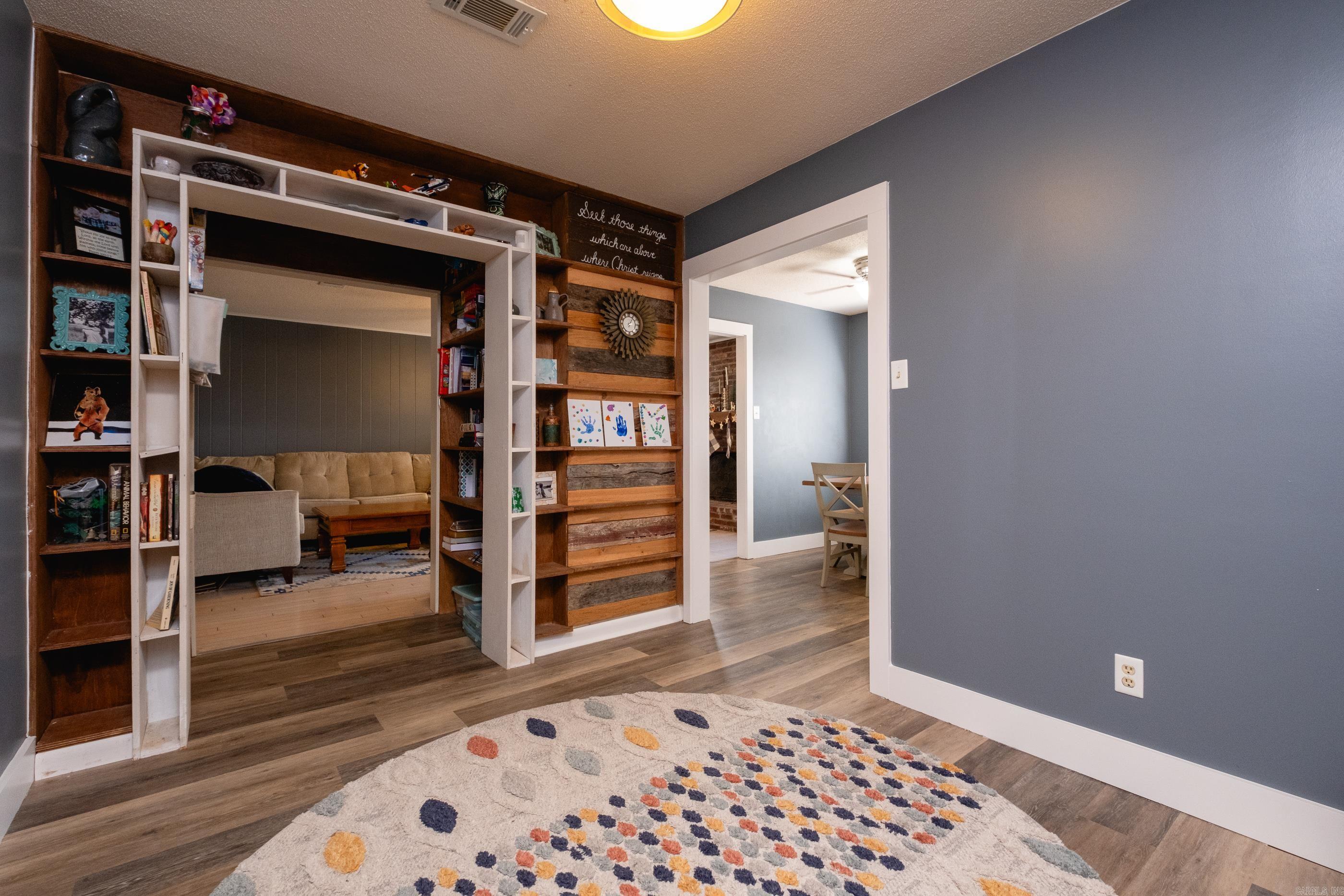 WALTON HEIGHTS - Residential