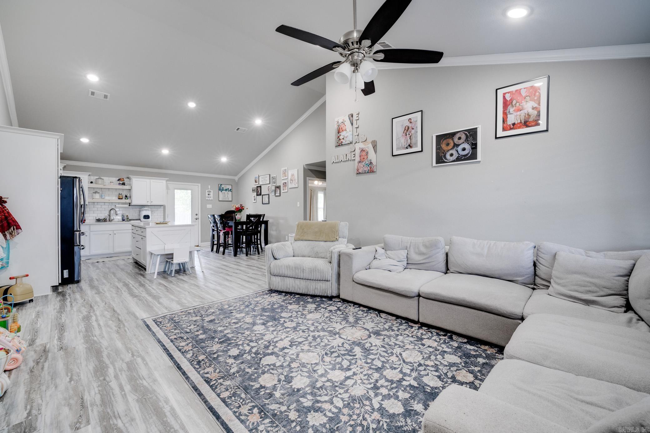 DEERFIELD ESTATES - Residential