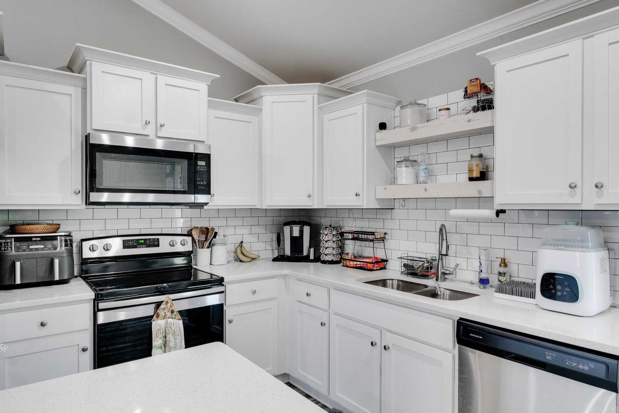 DEERFIELD ESTATES - Residential
