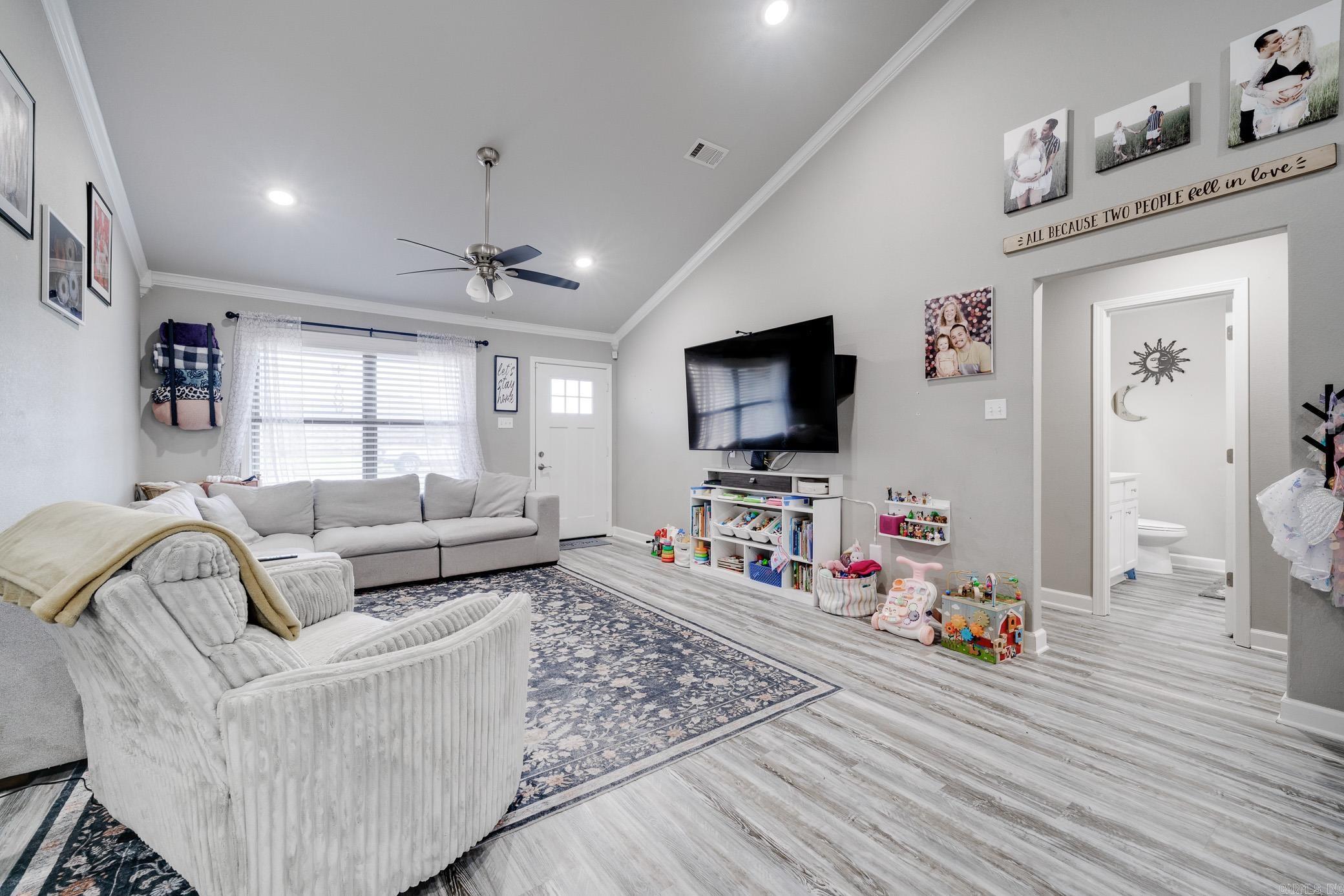 DEERFIELD ESTATES - Residential