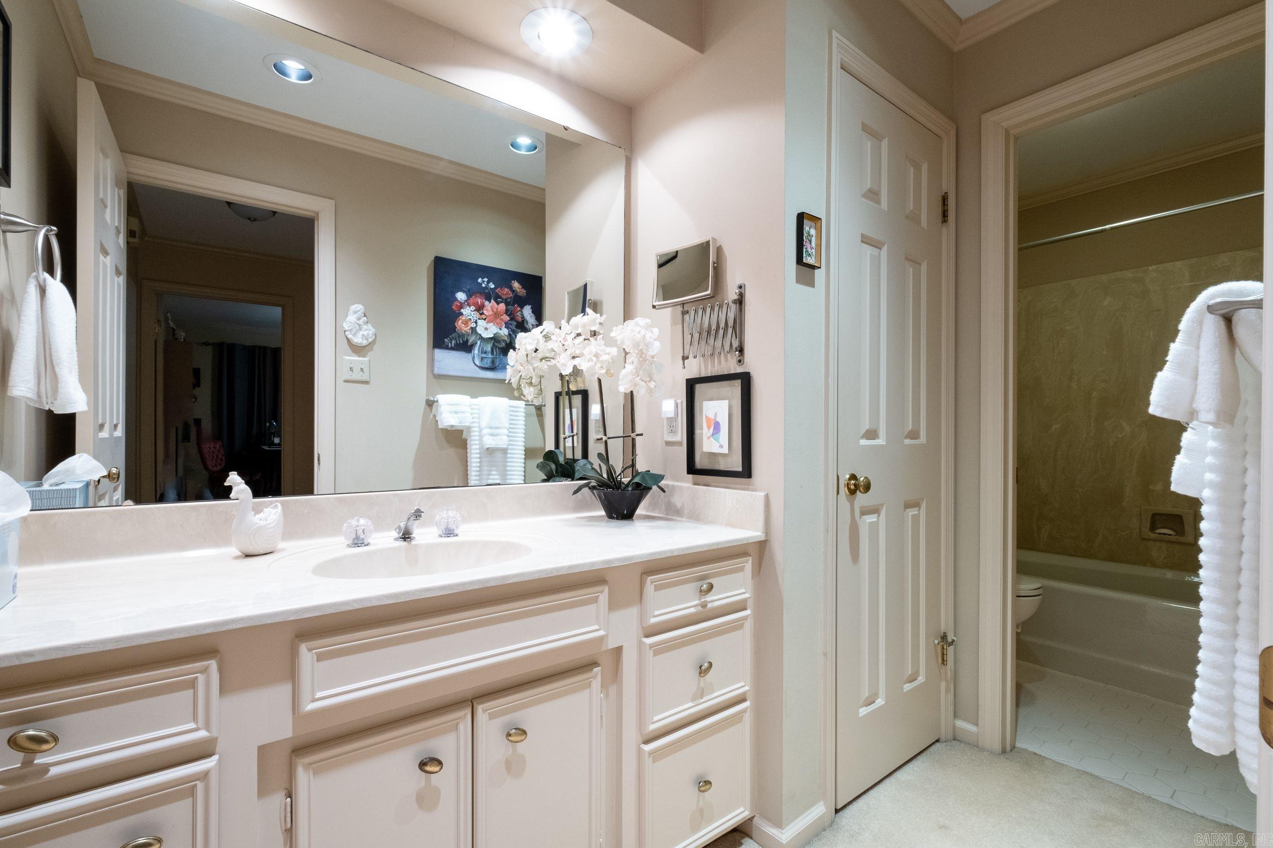 PLEASANT VALLEY MANOR - Residential