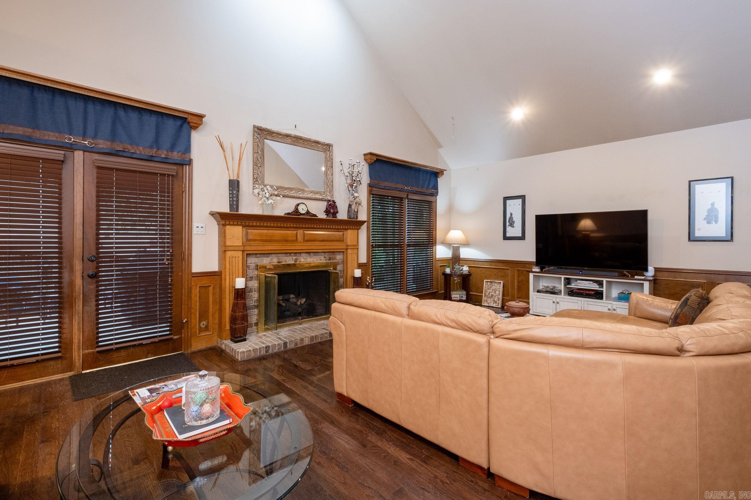 PLEASANT VALLEY MANOR - Residential