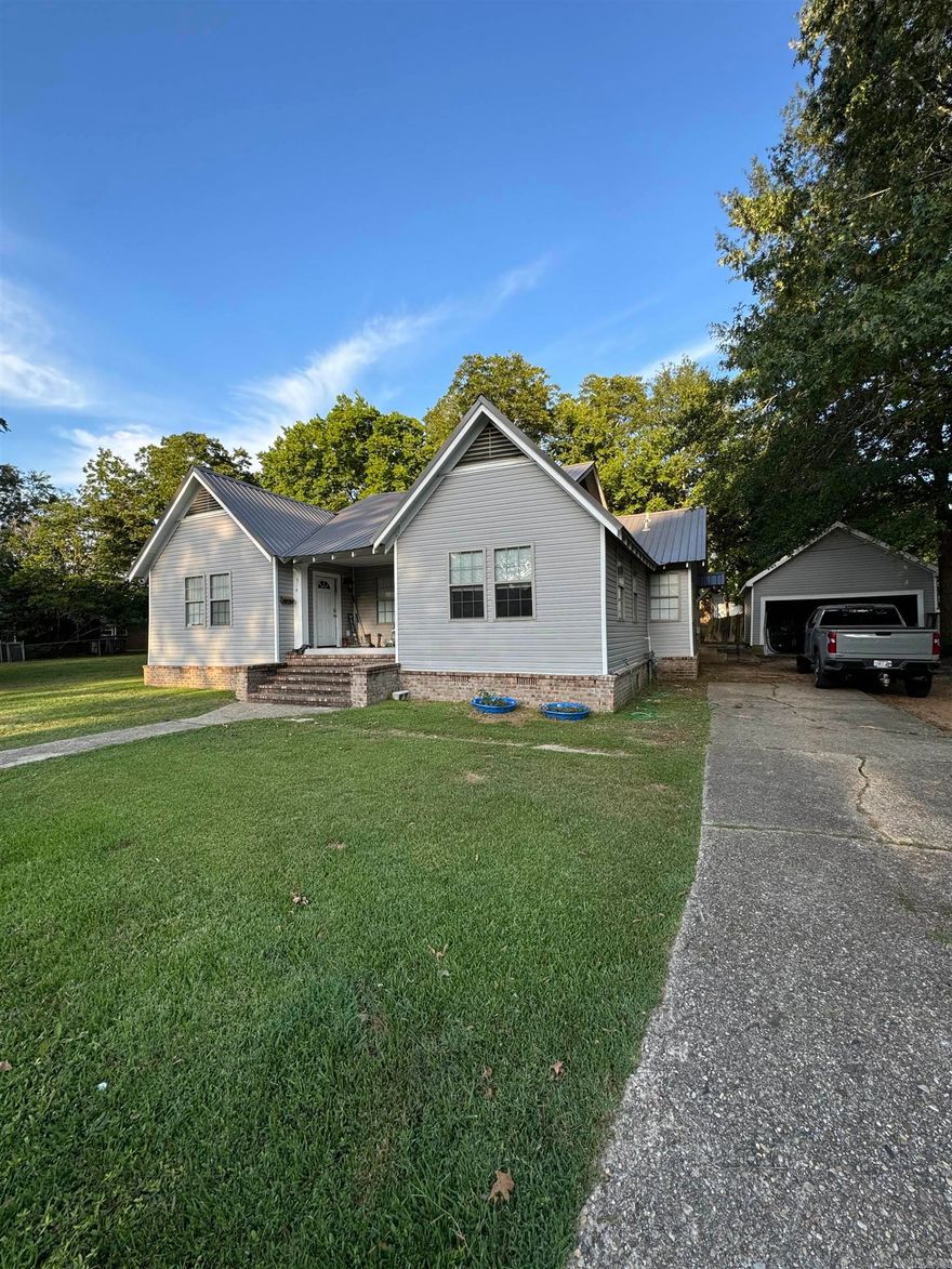 This duplex is a great investment opportunity. Both sides are 2 bedroom 1 bath. The property was updated just a few years ago. Great location in town. Both sides are just over 1200 sq feet. Great for a seasoned investor or if you are interested in getting into rentals.   Property is agent owned.