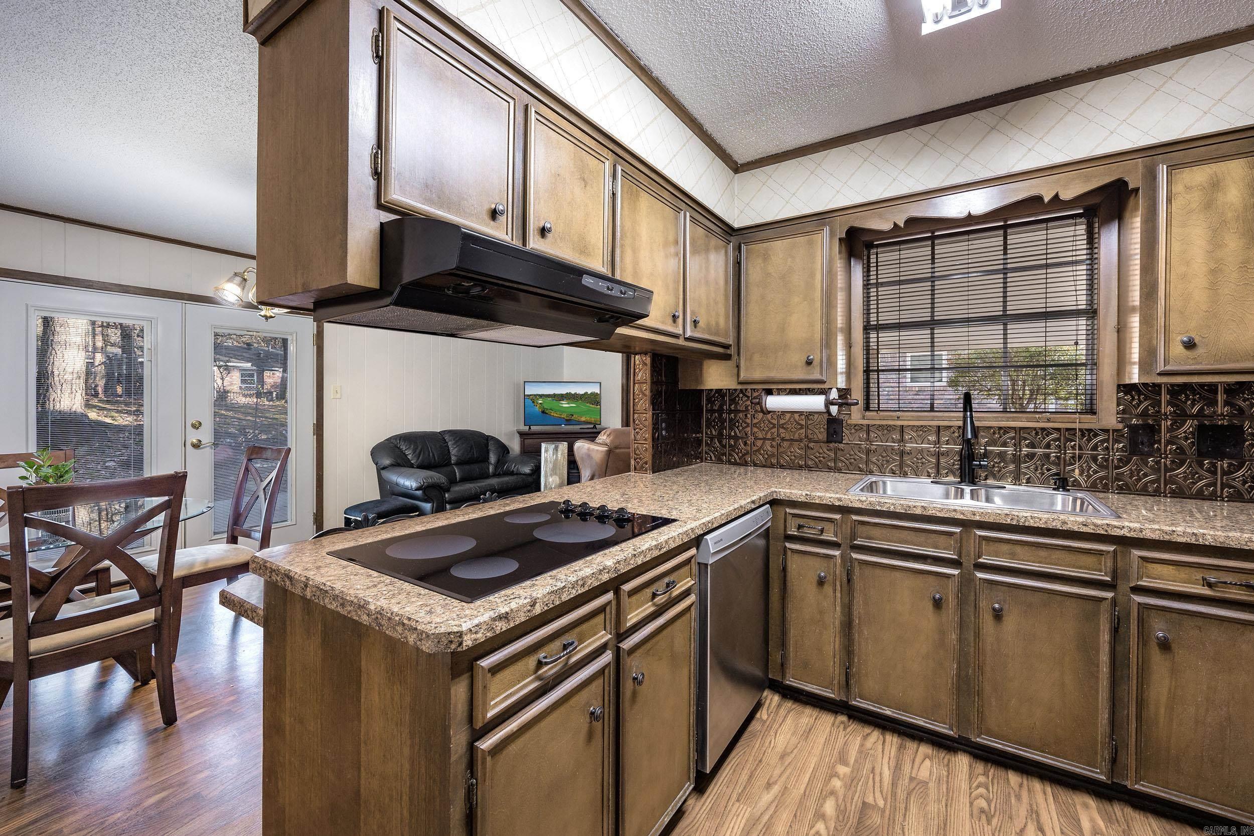 BRIARWOOD - Residential