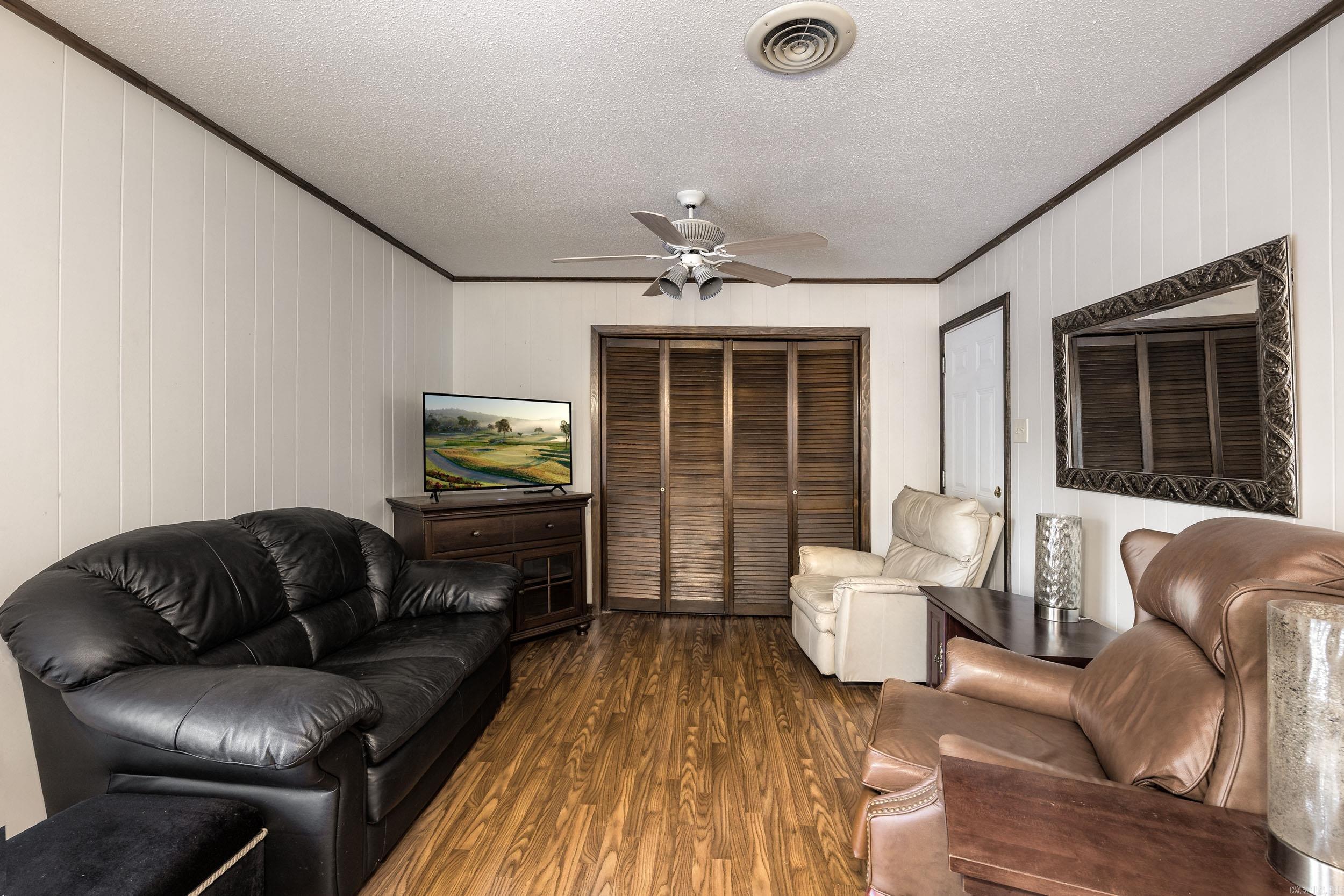 BRIARWOOD - Residential